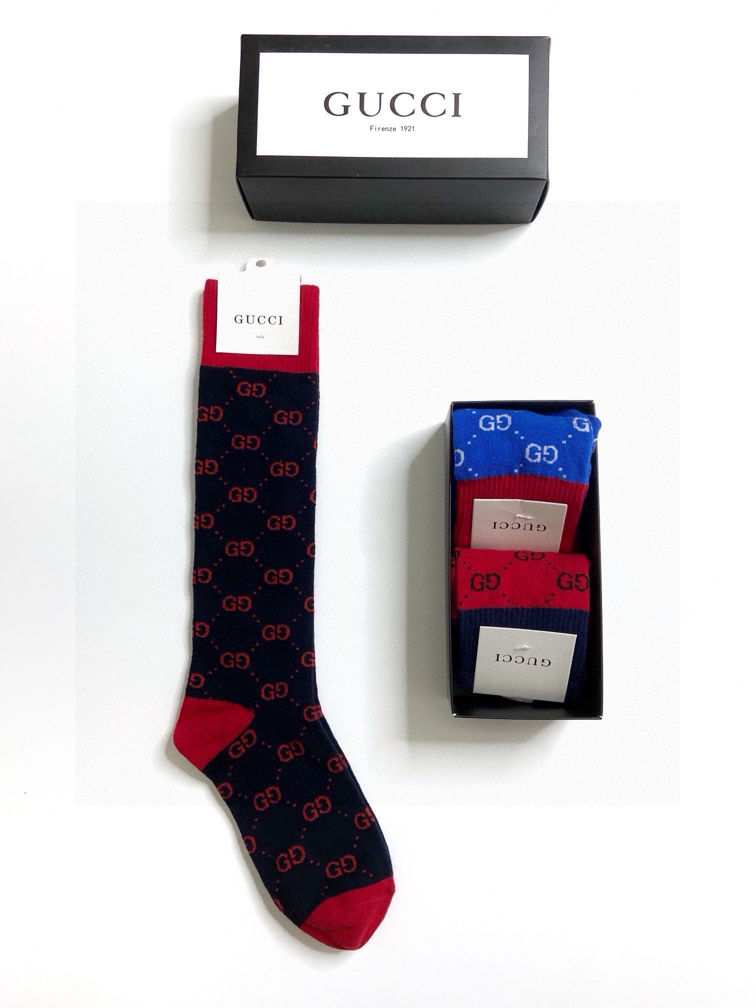 配包装🌟【一盒3 双】🌟Gucci 古奇 爆款双G字母 长筒袜 小腿袜🔥专柜同步发售ing ，巨多明星红