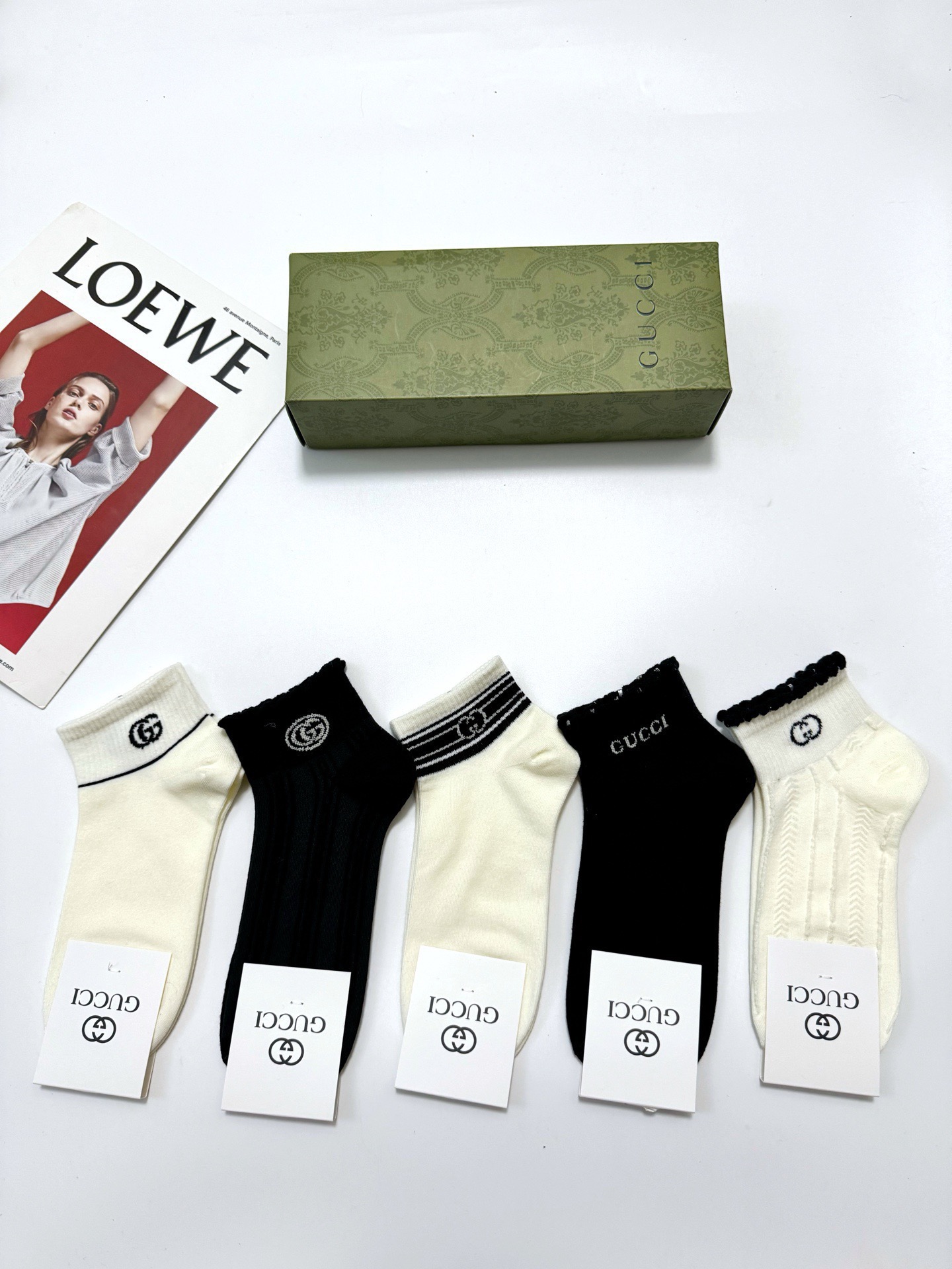 配包装🌟【一盒5 双】 🌟Gucci 古琦 经典字母logo 双G 短袜 ，ins超火爆短袜，纯棉面料，