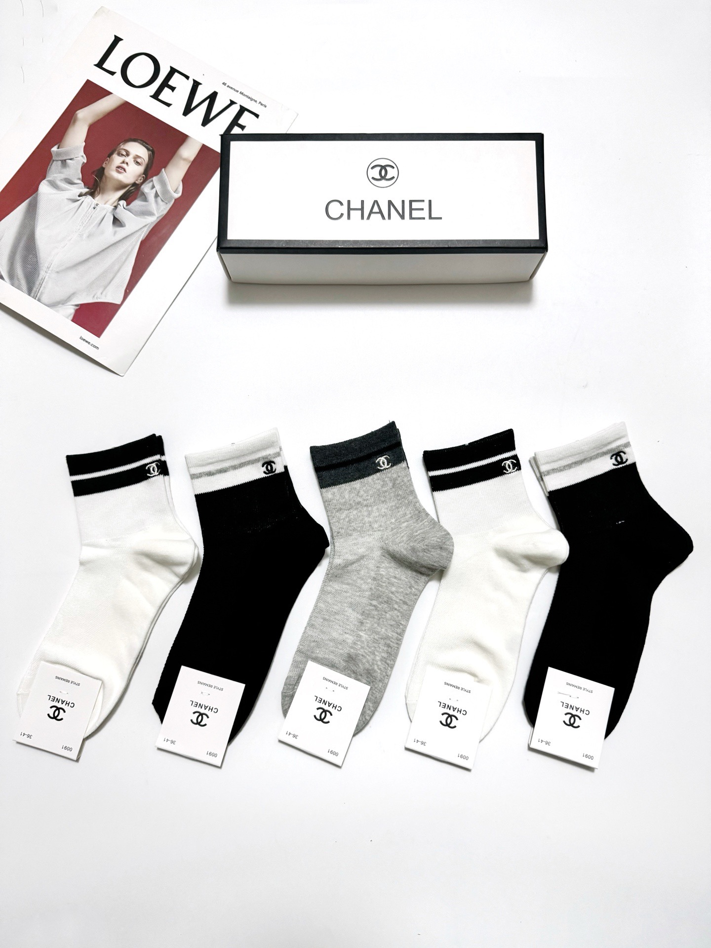 配包装🌟【一盒5 双】 🌟Chanel 香奈儿 经典刺绣字母logo 纯棉 中筒袜 ，软糯亲肤，ins超