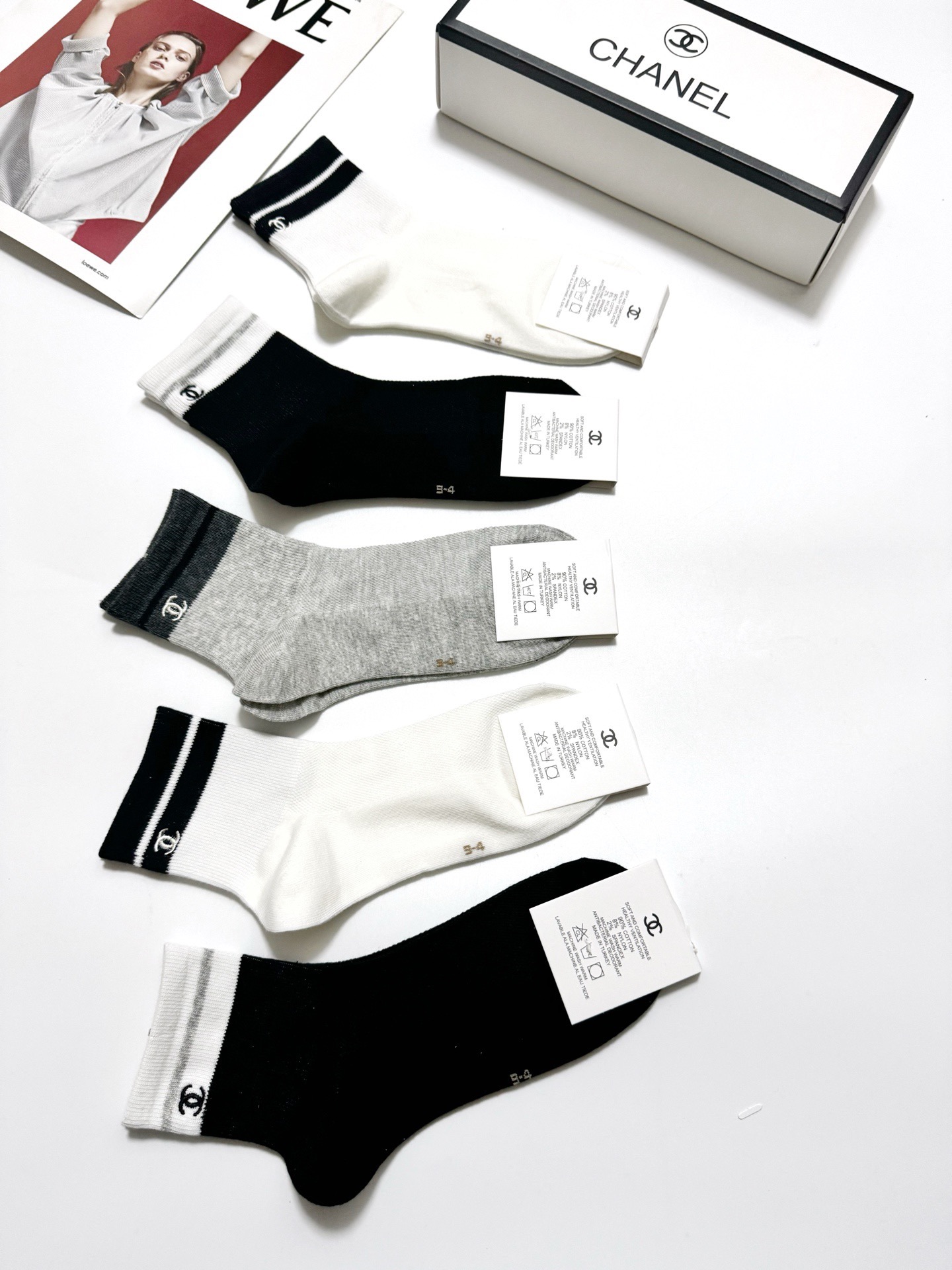 配包装🌟【一盒5 双】 🌟Chanel 香奈儿 经典刺绣字母logo 纯棉 中筒袜 ，软糯亲肤，ins超