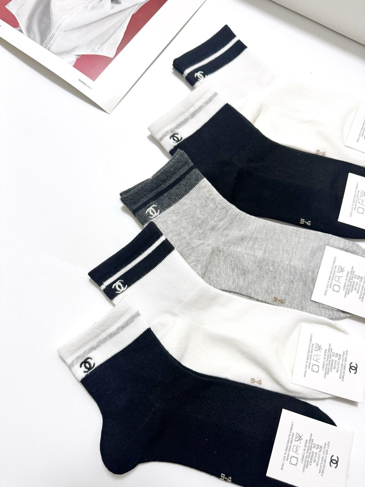 配包装🌟【一盒5 双】 🌟Chanel 香奈儿 经典刺绣字母logo 纯棉 中筒袜 ，软糯亲肤，ins超