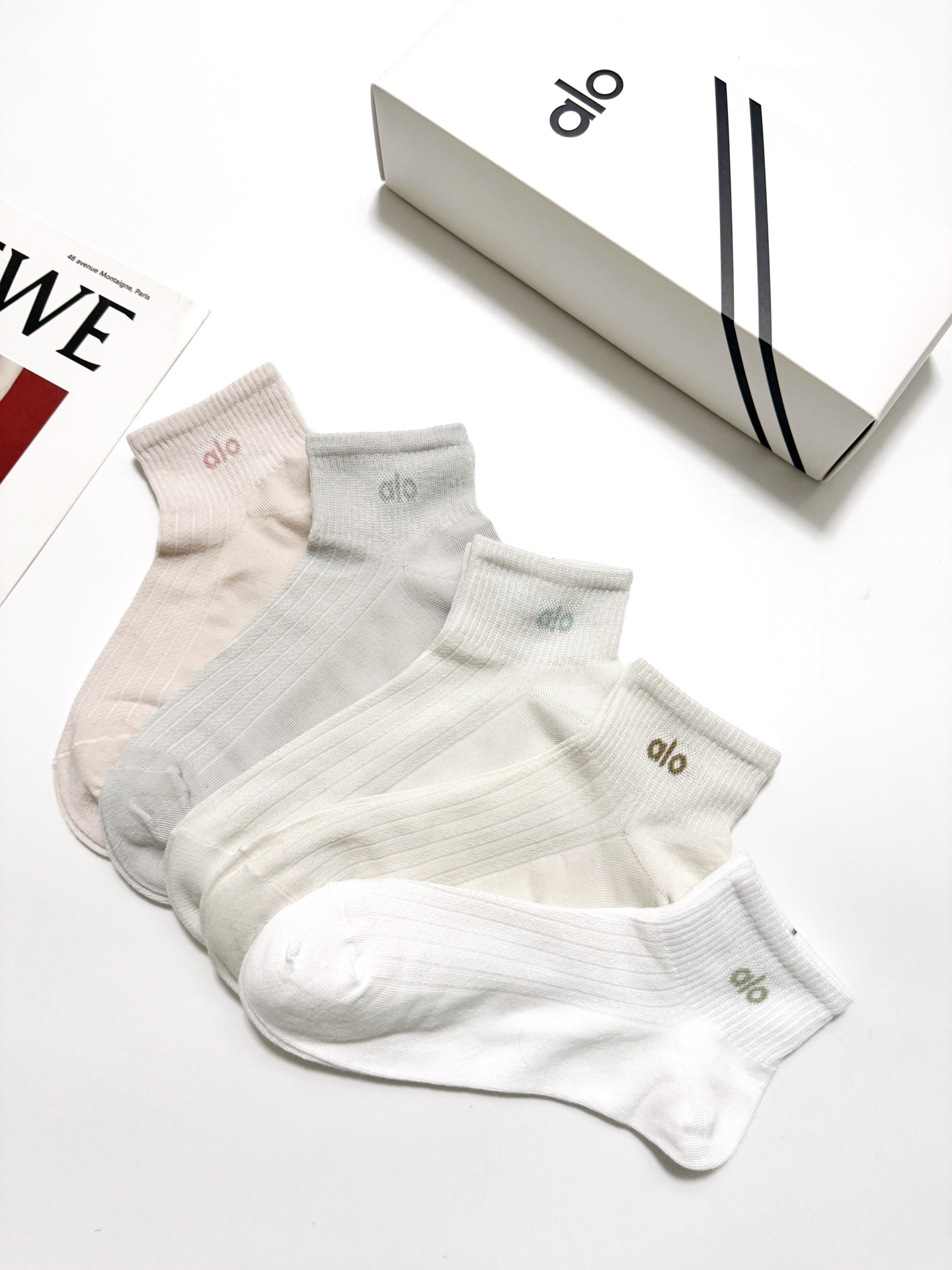 配包装🌟【一盒5 双】 🌟alo经典字母logo 纯棉 混纺网面 短筒袜 ，软糯亲肤，ins超火爆配色 