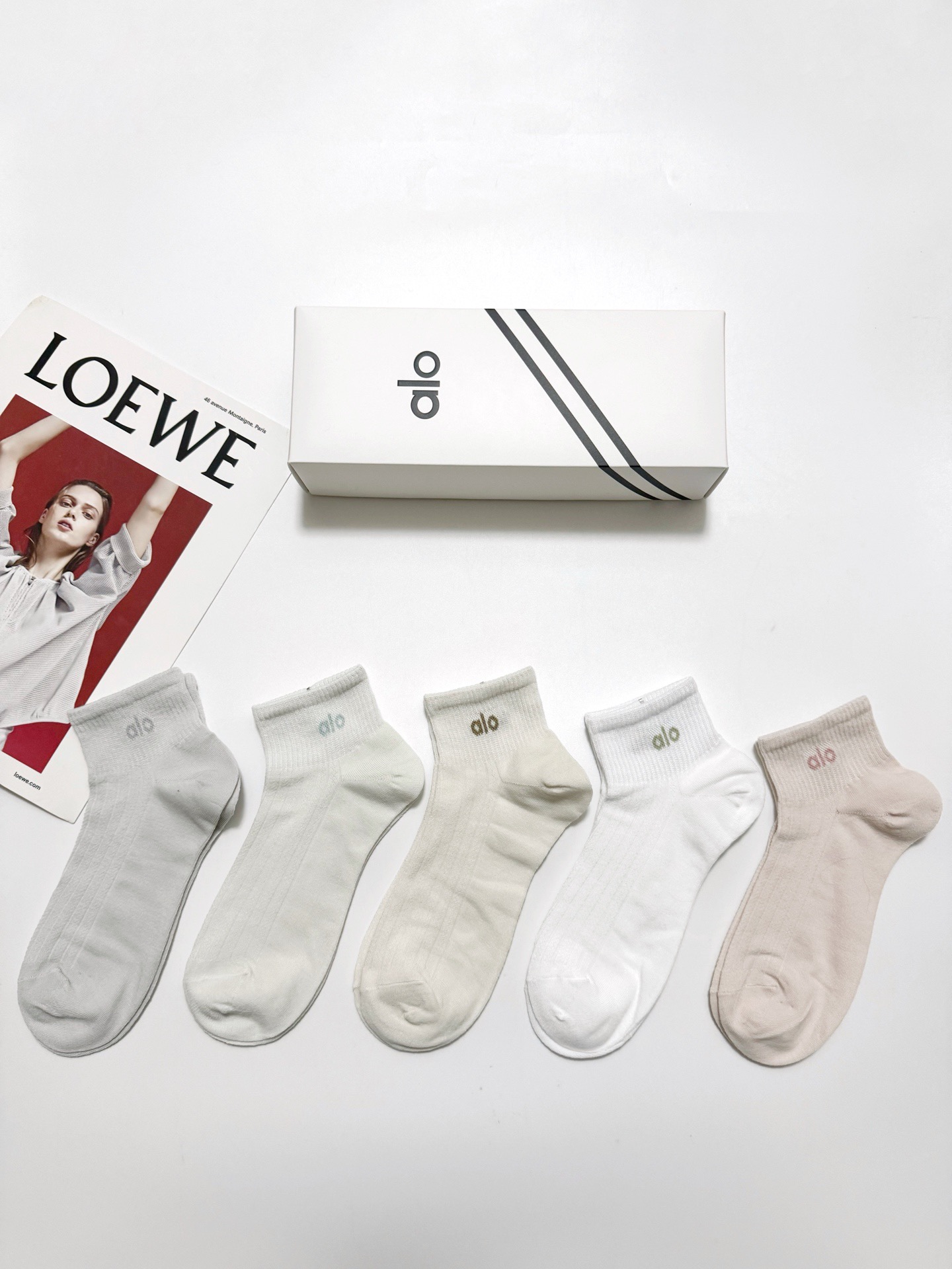 配包装🌟【一盒5 双】 🌟alo经典字母logo 纯棉 混纺网面 短筒袜 ，软糯亲肤，ins超火爆配色 