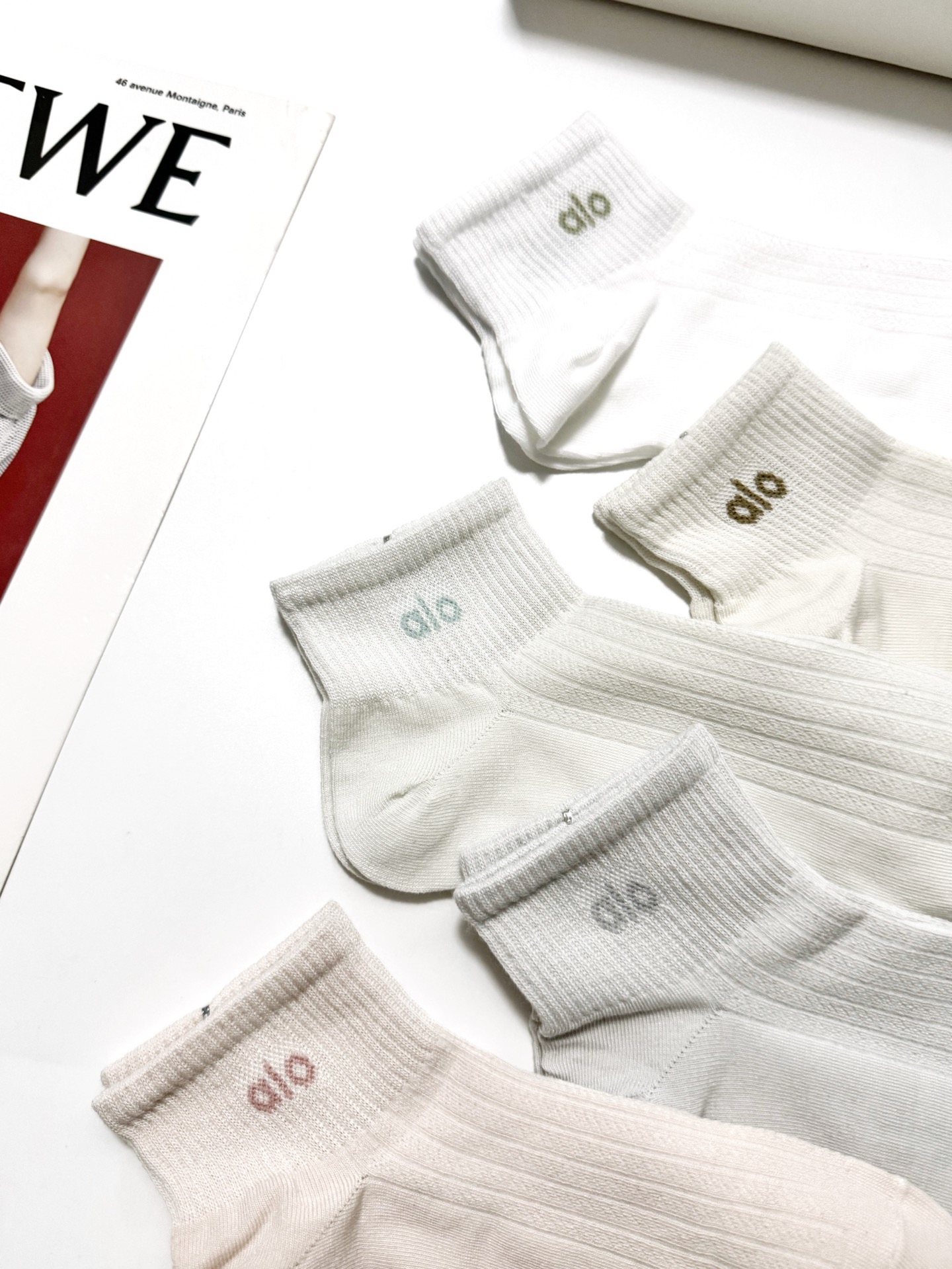 配包装🌟【一盒5 双】 🌟alo经典字母logo 纯棉 混纺网面 短筒袜 ，软糯亲肤，ins超火爆配色 