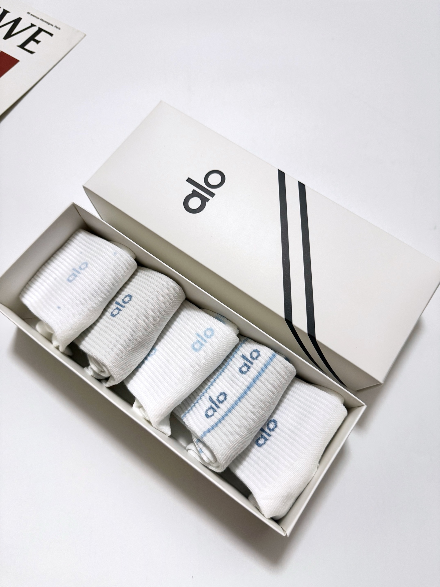 配包装🌟【一盒5 双】 🌟alo经典字母logo 纯棉 混纺网面 短筒袜 ，软糯亲肤，ins超火爆配色 