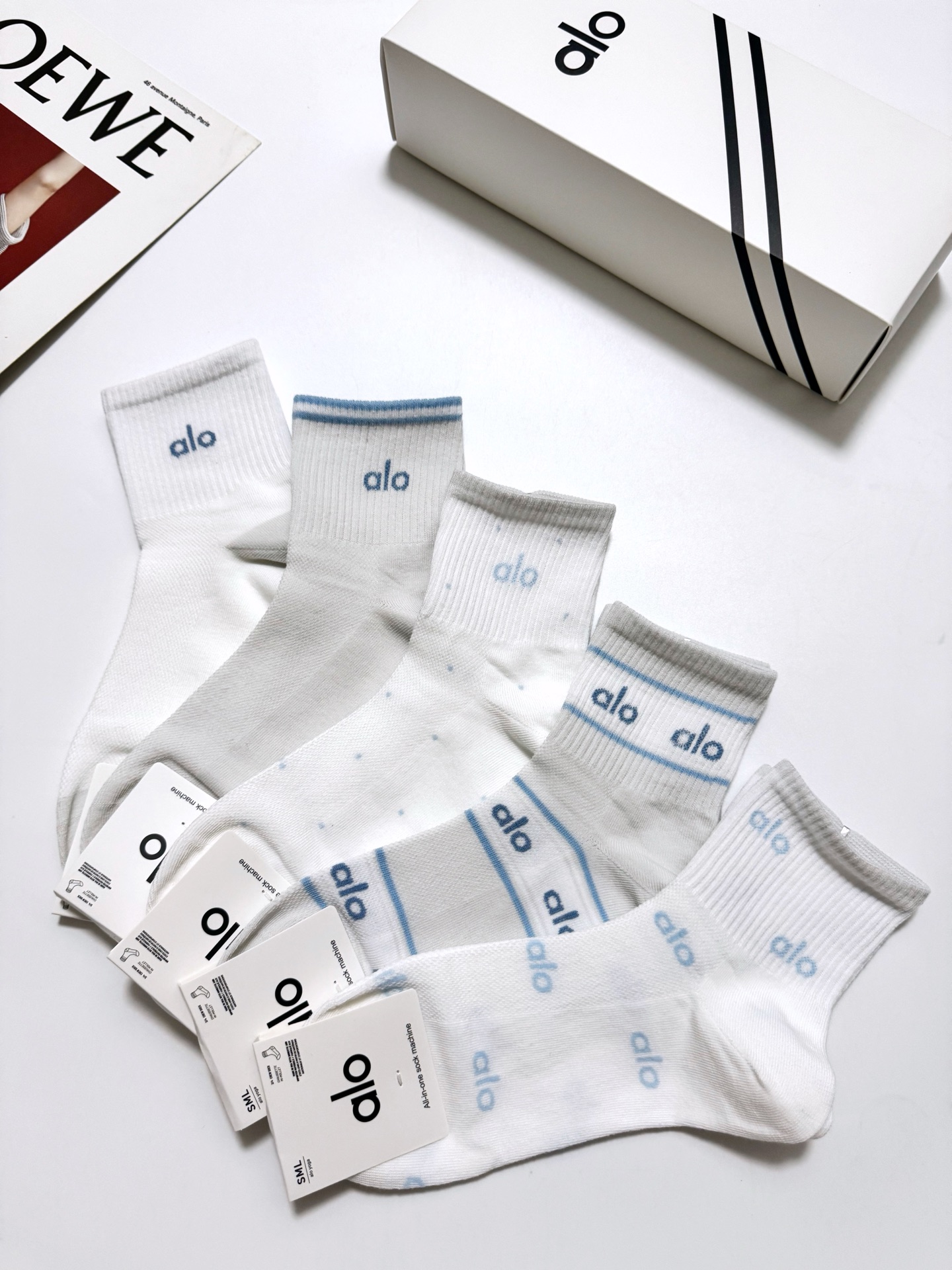 配包装🌟【一盒5 双】 🌟alo经典字母logo 纯棉 混纺网面 短筒袜 ，软糯亲肤，ins超火爆配色 