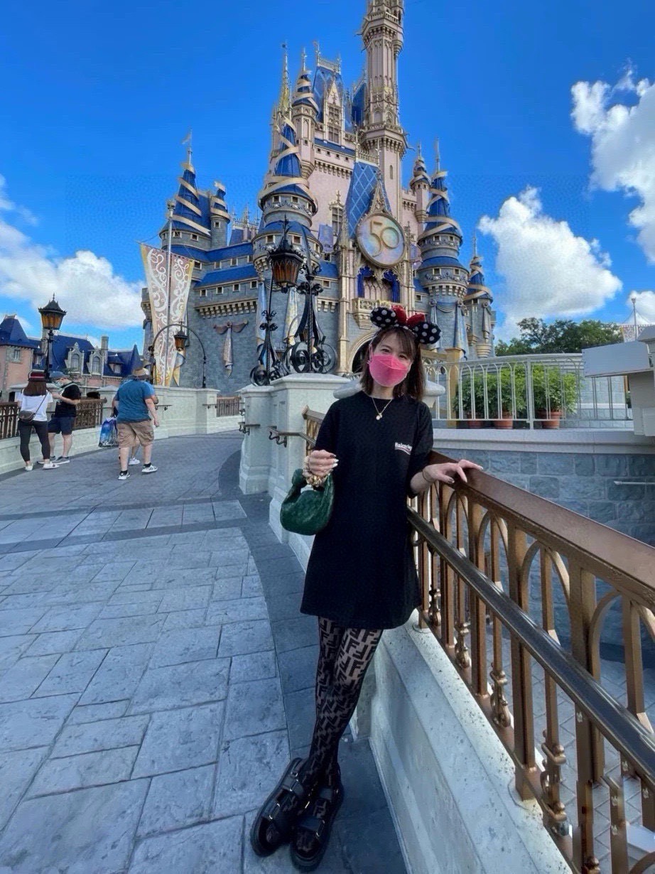 配包装【一盒一双】🌟FENDI 双F经典植绒老花字母丝袜 🌟好看到爆炸 ，欧美大牌丝袜🔥官网同款！一比一