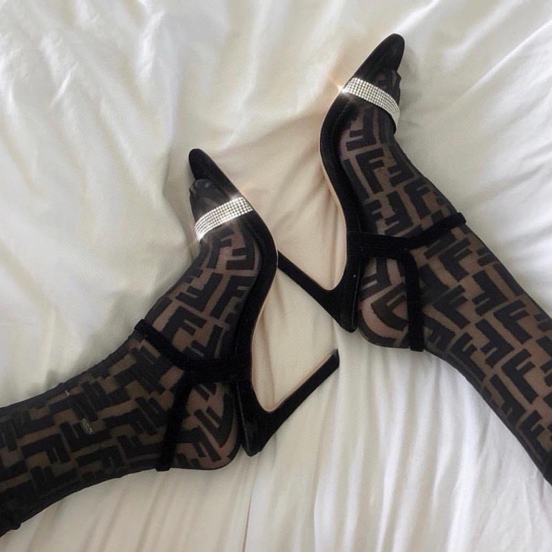 配包装【一盒一双】🌟FENDI 双F经典植绒老花字母丝袜 🌟好看到爆炸 ，欧美大牌丝袜🔥官网同款！一比一