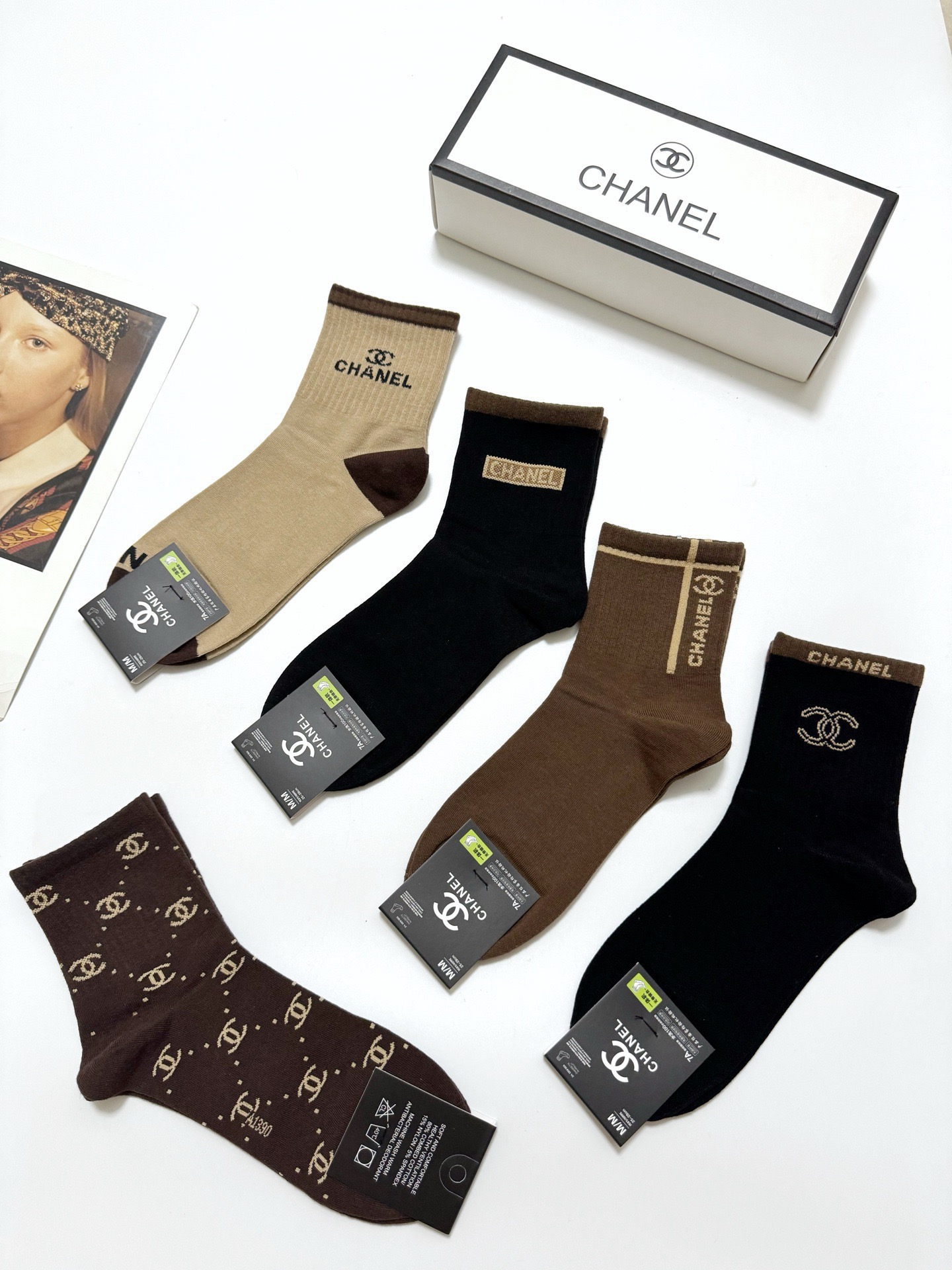 配包装🌟【一盒5 双】🌟Chanel 香奈儿 经典字母 logo短袜 ！纯棉面料软糯亲肤！🌟ins爆款！