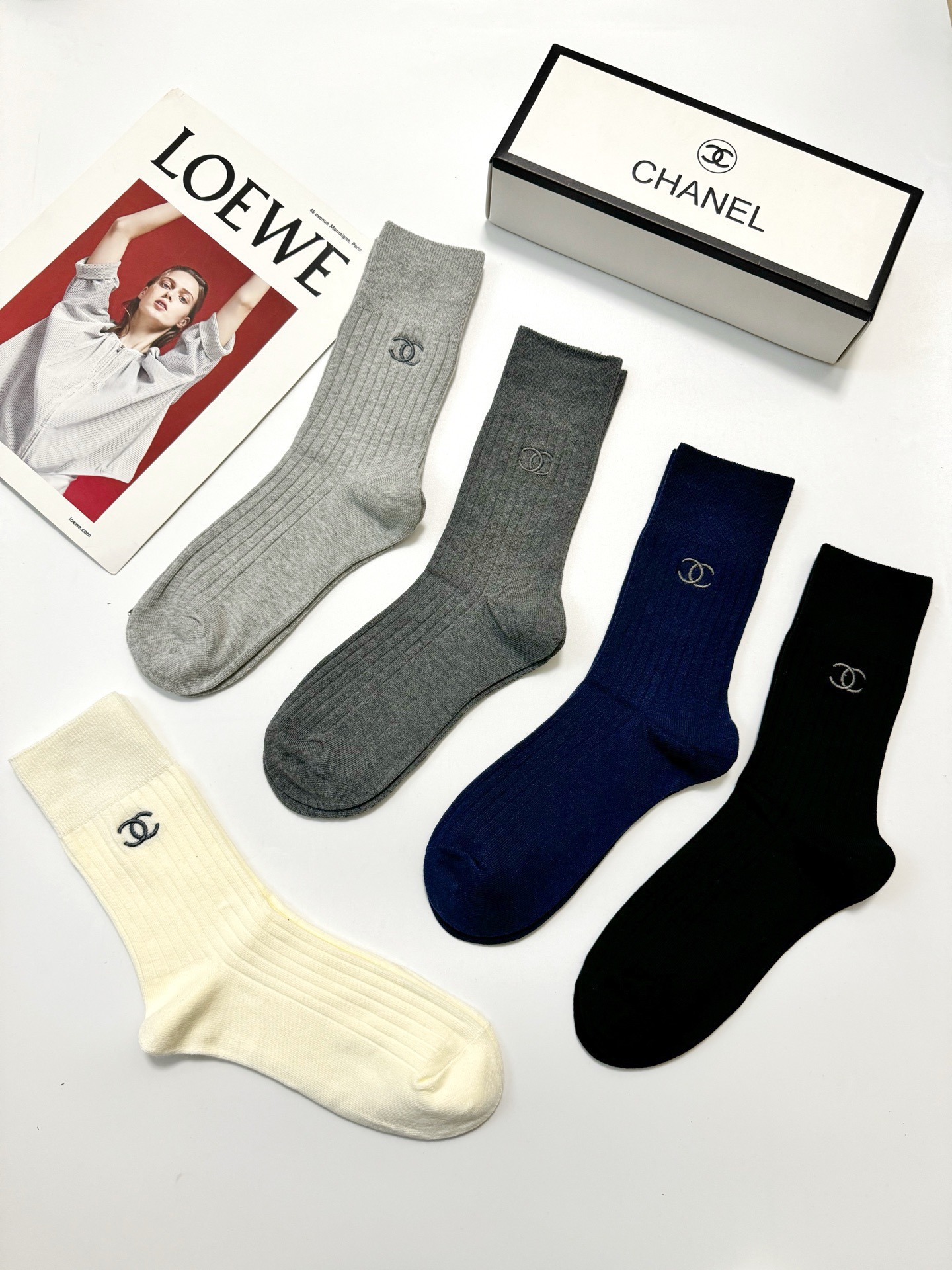 配包装🌟【一盒5双】🌟Chanel 香奈儿 经典字母 logo双针针织 纯棉 中筒袜 ！超级软糯亲肤！🌟