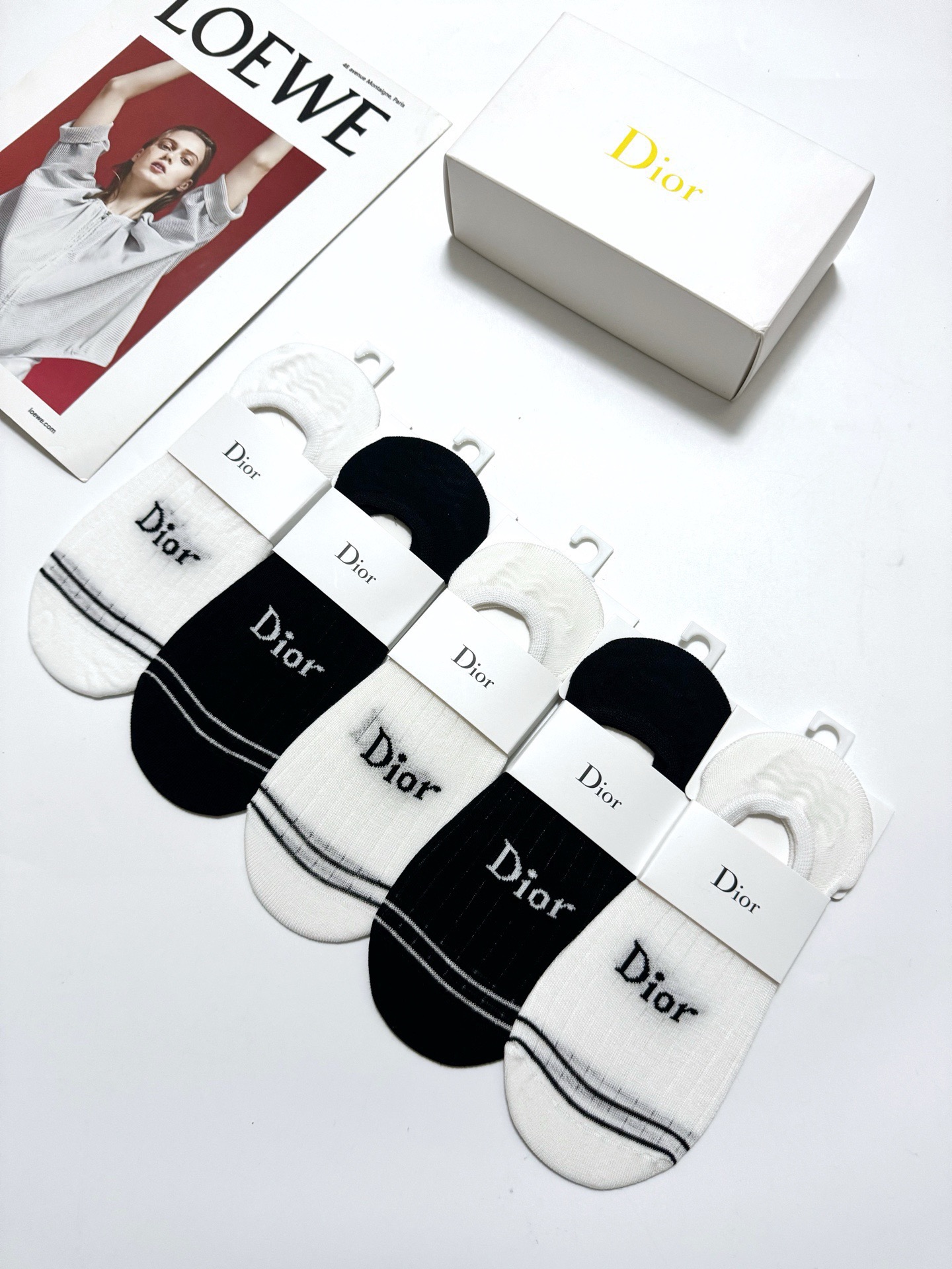 配包装🌟【一盒5双】 🌟Dior 迪奥 经典字母logo 纯棉船袜 ，ins超火爆条纹短袜，纯棉面料，潮