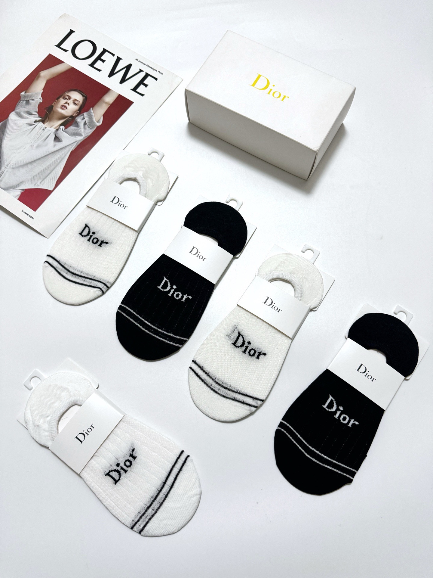 配包装🌟【一盒5双】 🌟Dior 迪奥 经典字母logo 纯棉船袜 ，ins超火爆条纹短袜，纯棉面料，潮