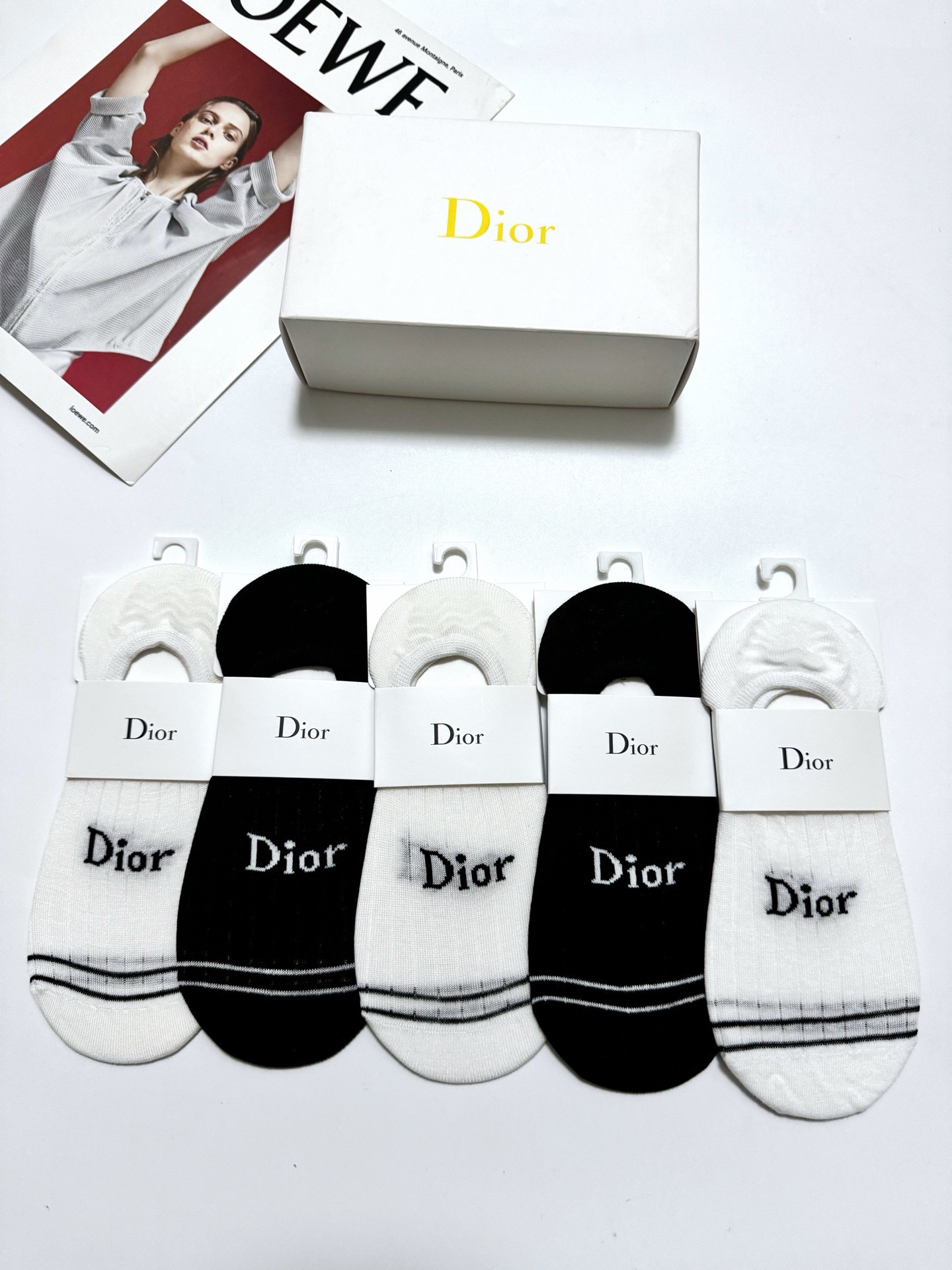 配包装🌟【一盒5双】 🌟Dior 迪奥 经典字母logo 纯棉船袜 ，ins超火爆条纹短袜，纯棉面料，潮