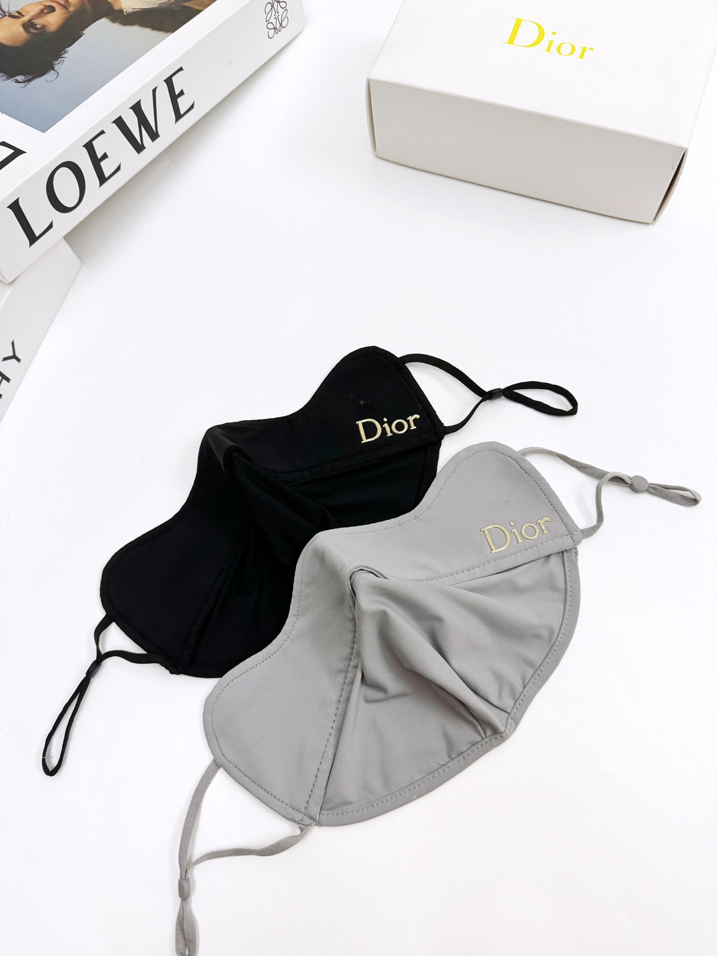 配盒子🌟【一盒2个】🌟 Dior 迪奥 经典字母logo冰丝防晒口罩，防紫外线的夏季神器，护眼角防晒口罩