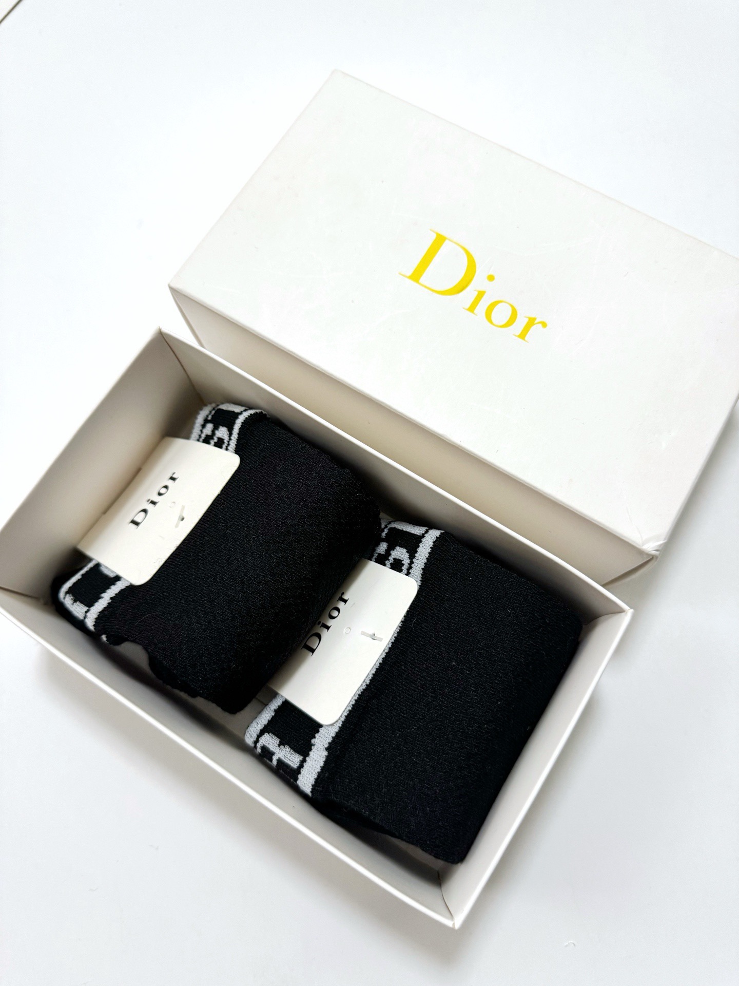 配包装🌟【一盒2双】🌟Dior 迪奥 棉混纺网眼中筒袜 小腿袜🌟ins爆款！专柜在售ing 🌟高版本 ～