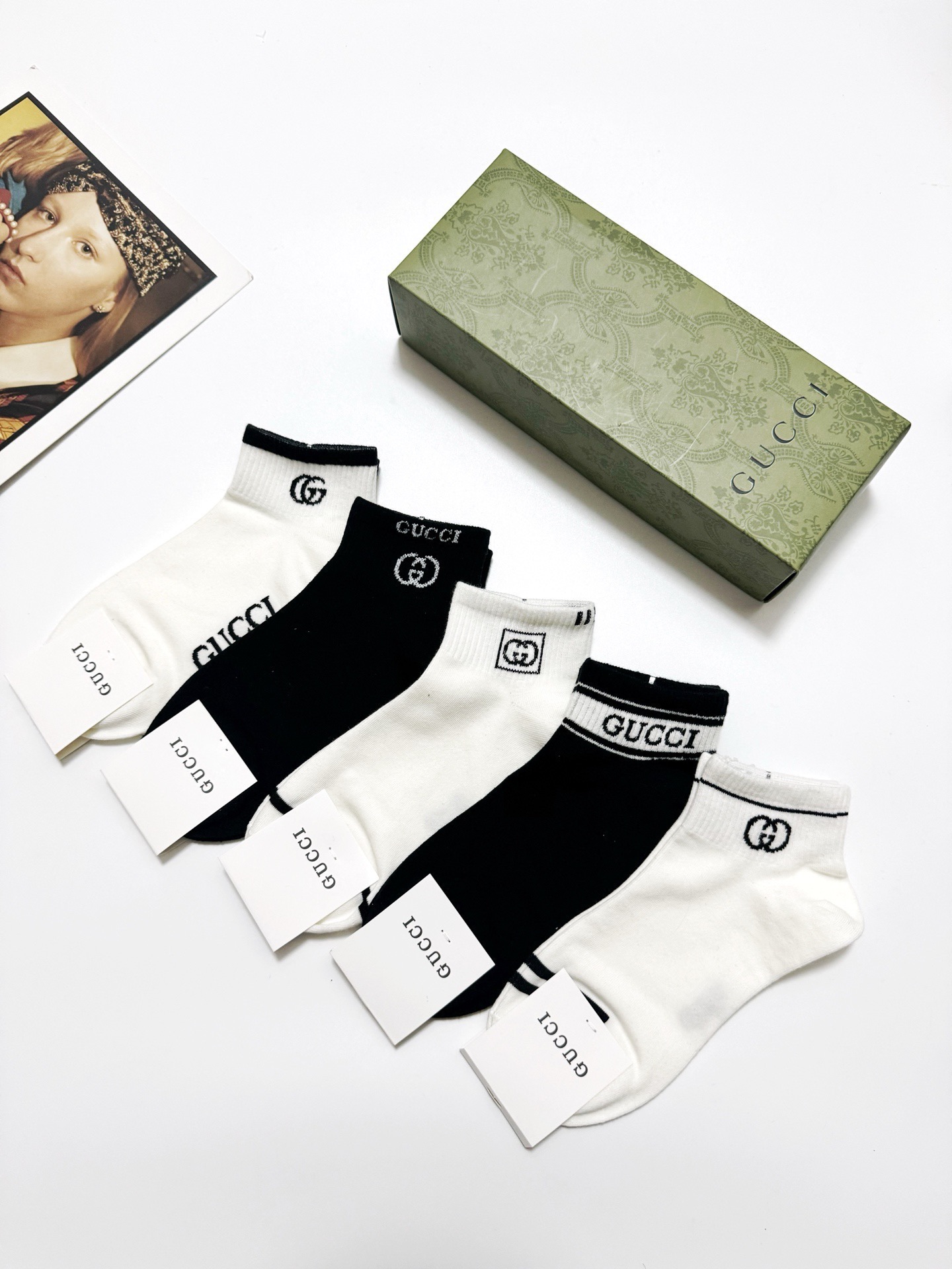 配包装🌟【一盒5 双】 🌟Gucci 古琦 经典字母logo 双G 短袜 ，ins超火爆短袜，纯棉面料，