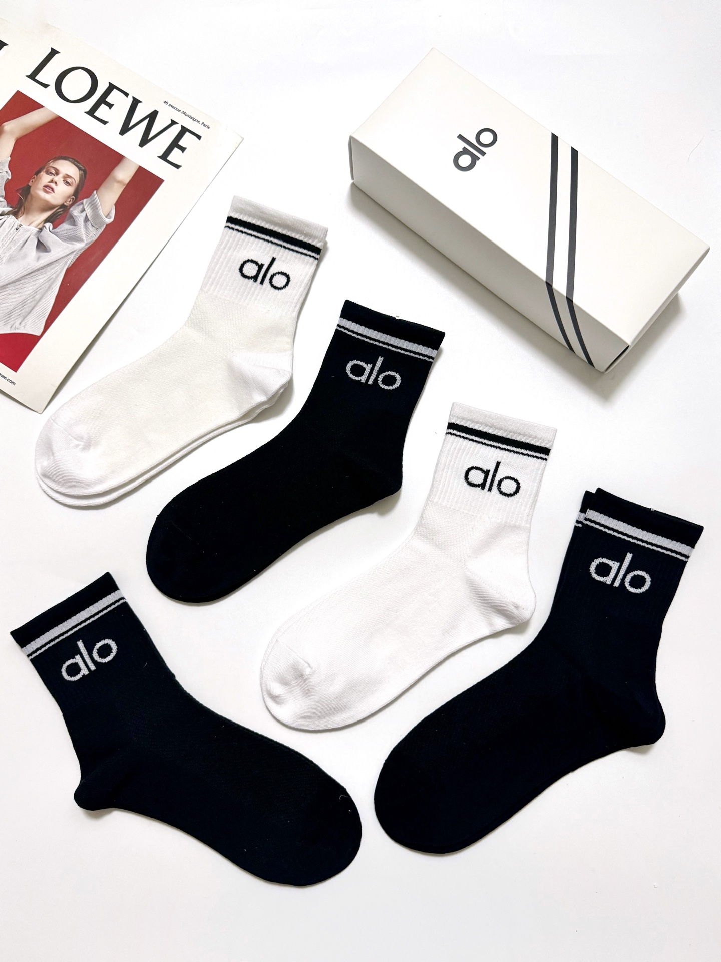 配包装🌟【一盒5双】 🌟 alo 经典字母logo 纯棉中筒袜 ，ins超火爆小腿短袜，纯棉面料，潮人必