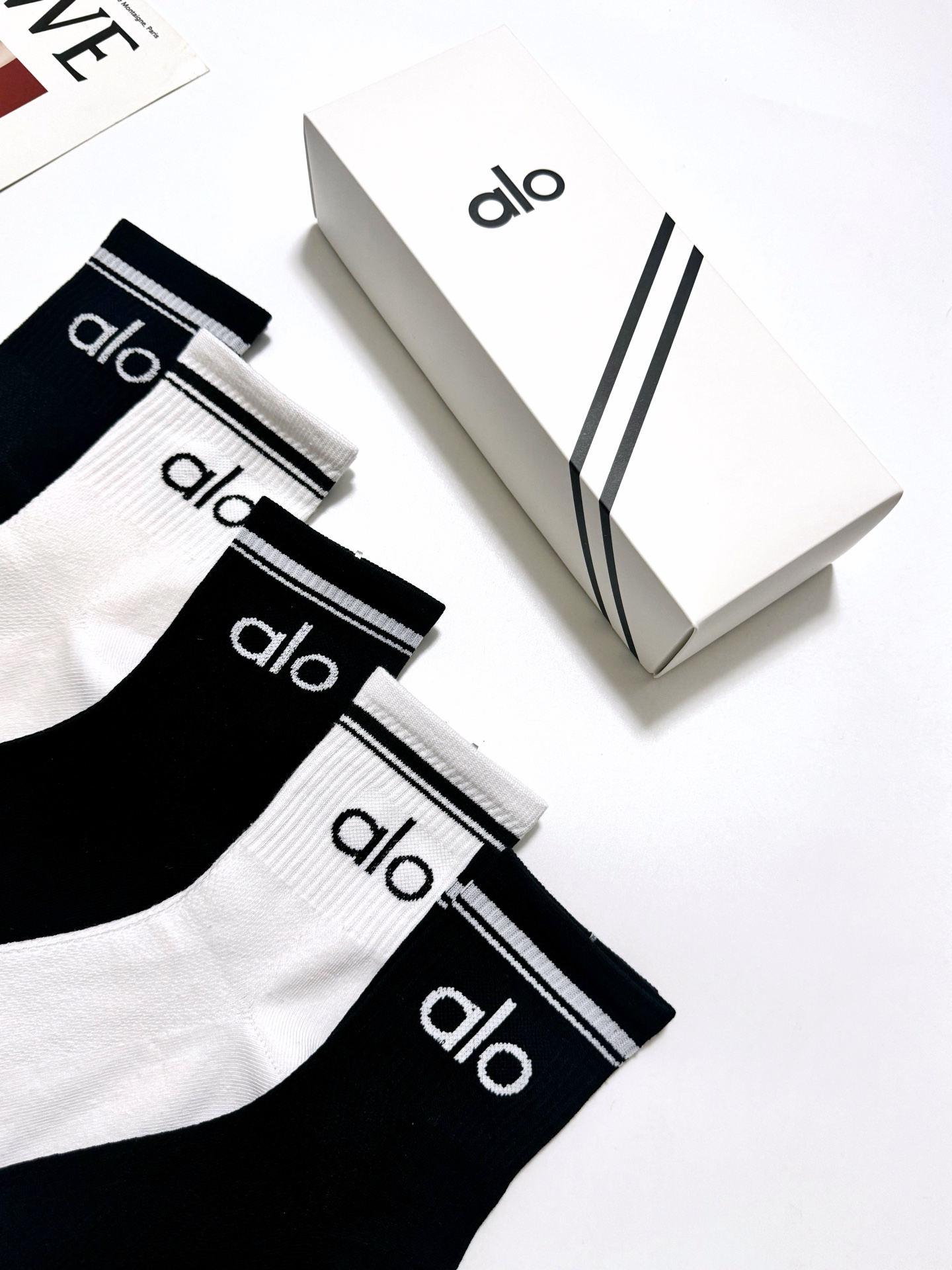 配包装🌟【一盒5双】 🌟 alo 经典字母logo 纯棉中筒袜 ，ins超火爆小腿短袜，纯棉面料，潮人必