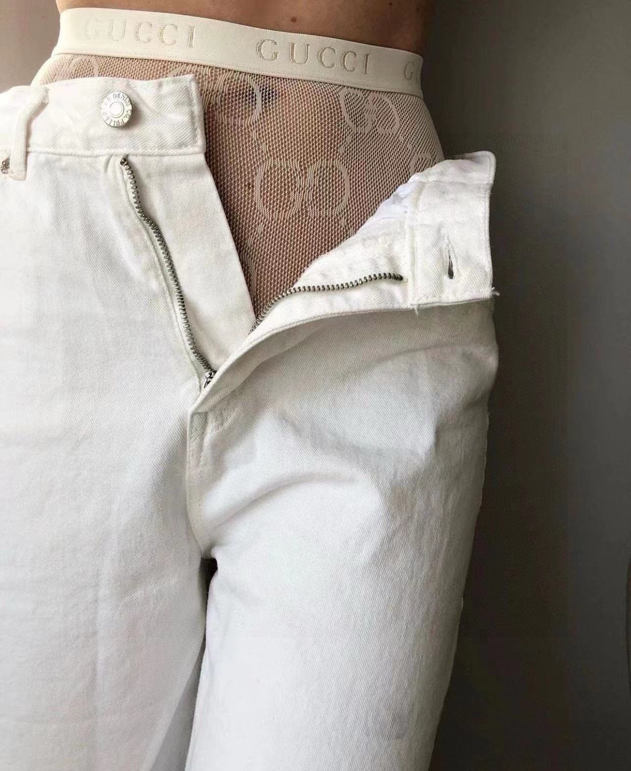 。配包装【一盒一双】🌟Gucci爆款大双G字母网袜 🌟对版高货！【腰部带logo】好看到爆炸 ，欧美大牌