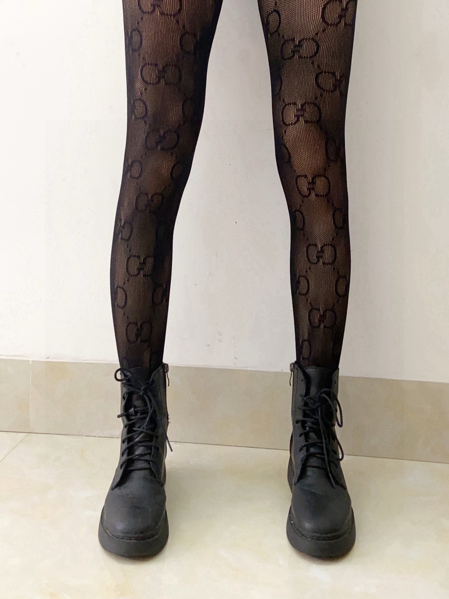 。配包装【一盒一双】🌟Gucci爆款大双G字母网袜 🌟对版高货！【腰部带logo】好看到爆炸 ，欧美大牌