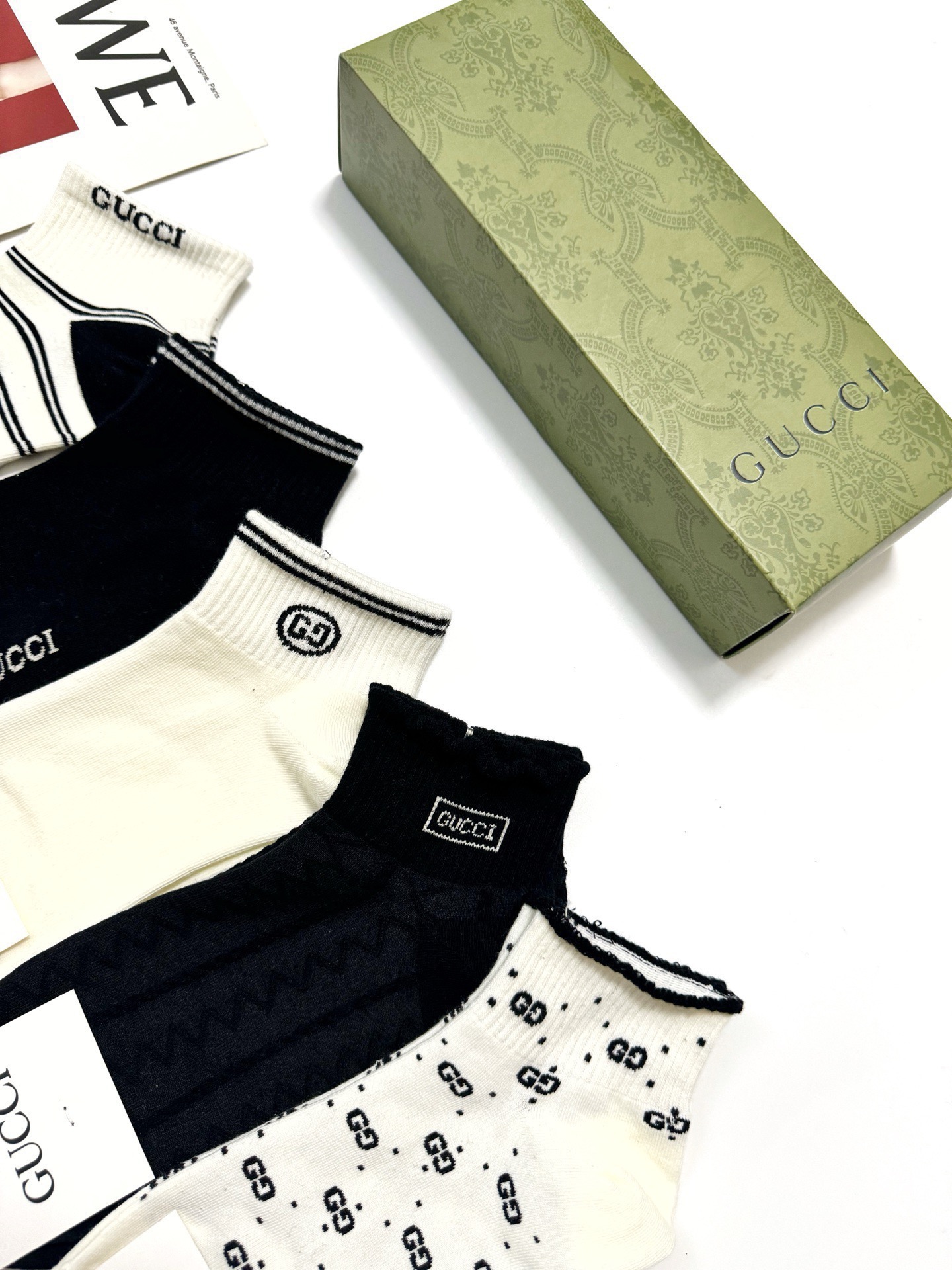 配包装🌟【一盒5 双】 🌟Gucci 古奇 经典字母logo纯棉短袜 男女同款，ins超火爆红人同款，精