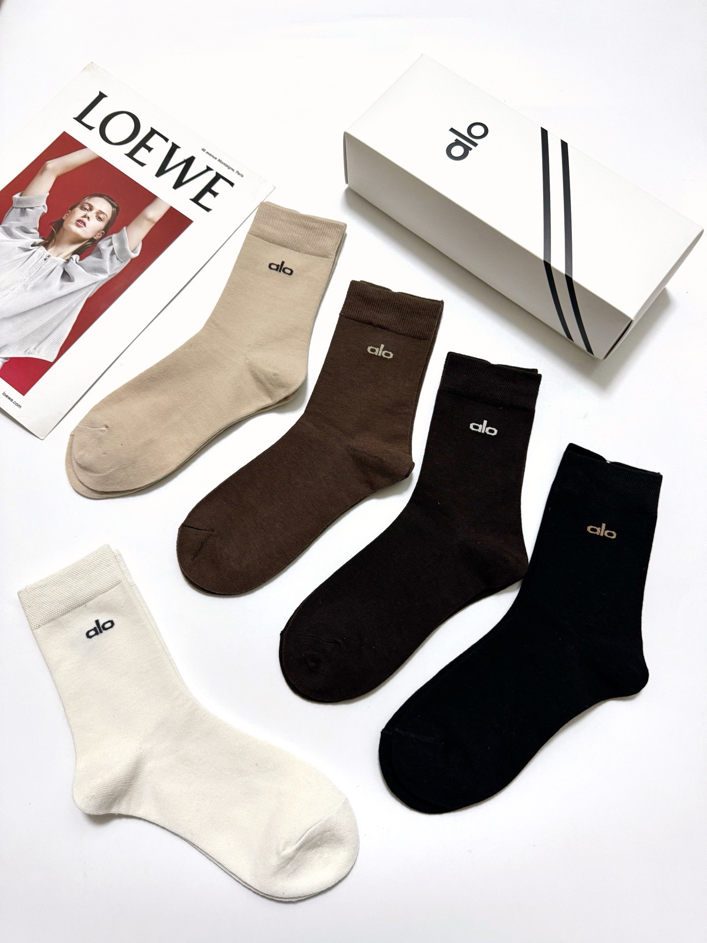 配包装🌟【一盒5 双】 🌟alo 经典字母logo纯棉短袜 男女同款，ins超火爆红人同款，精美 面料，