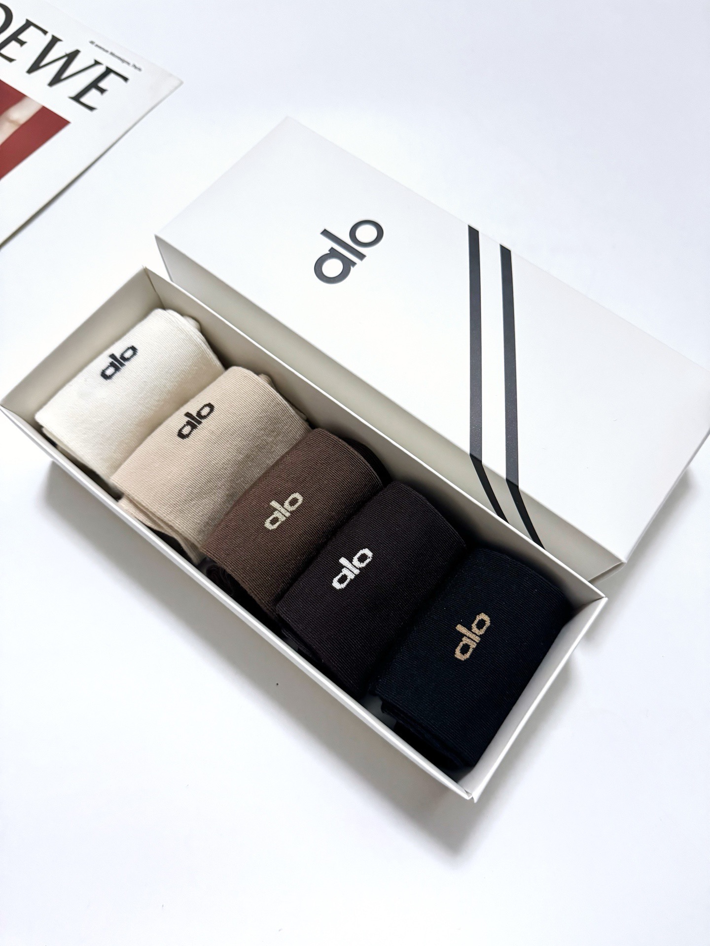 配包装🌟【一盒5 双】 🌟alo 经典字母logo纯棉短袜 男女同款，ins超火爆红人同款，精美 面料，