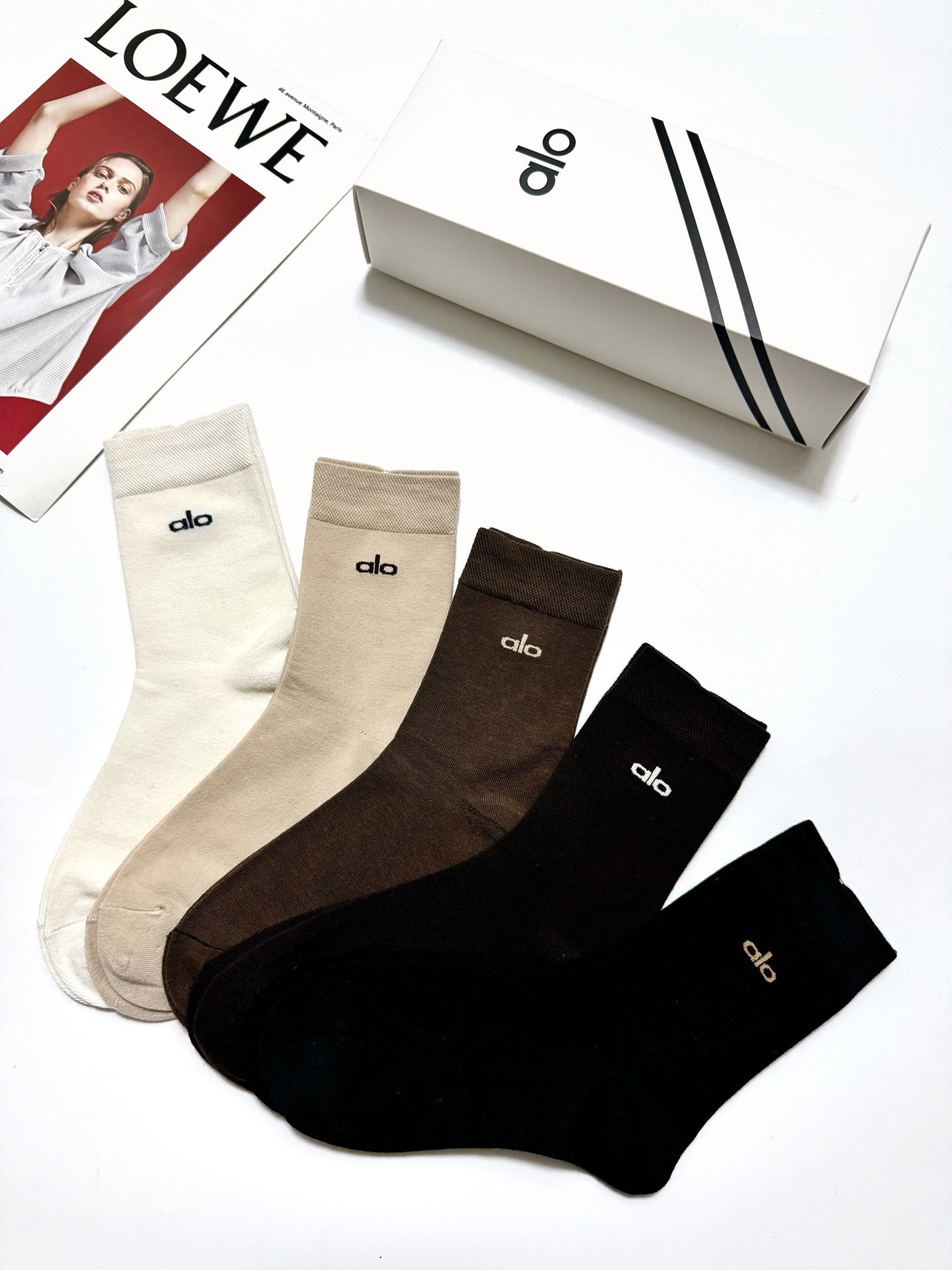 配包装🌟【一盒5 双】 🌟alo 经典字母logo纯棉短袜 男女同款，ins超火爆红人同款，精美 面料，