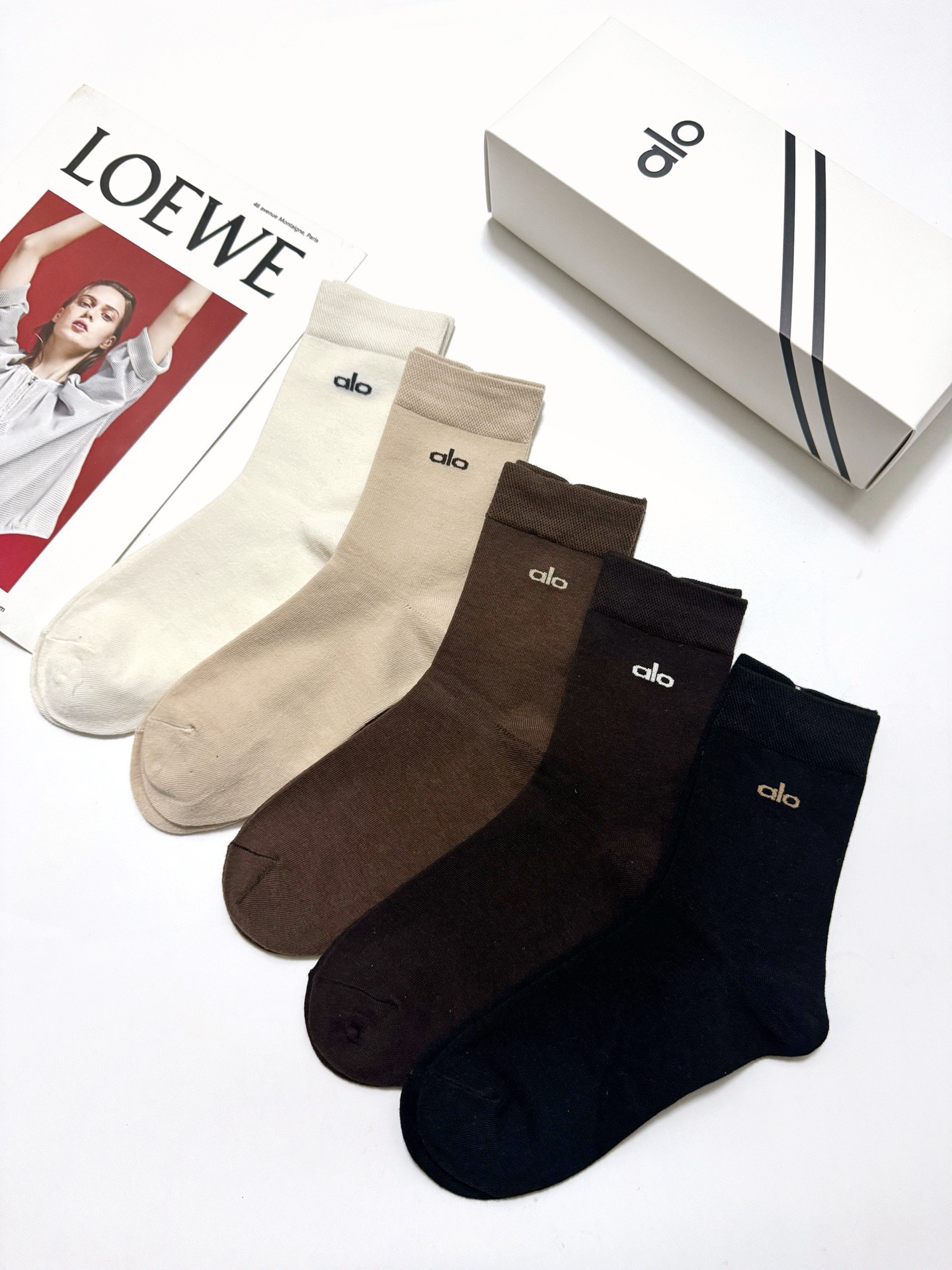 配包装🌟【一盒5 双】 🌟alo 经典字母logo纯棉短袜 男女同款，ins超火爆红人同款，精美 面料，