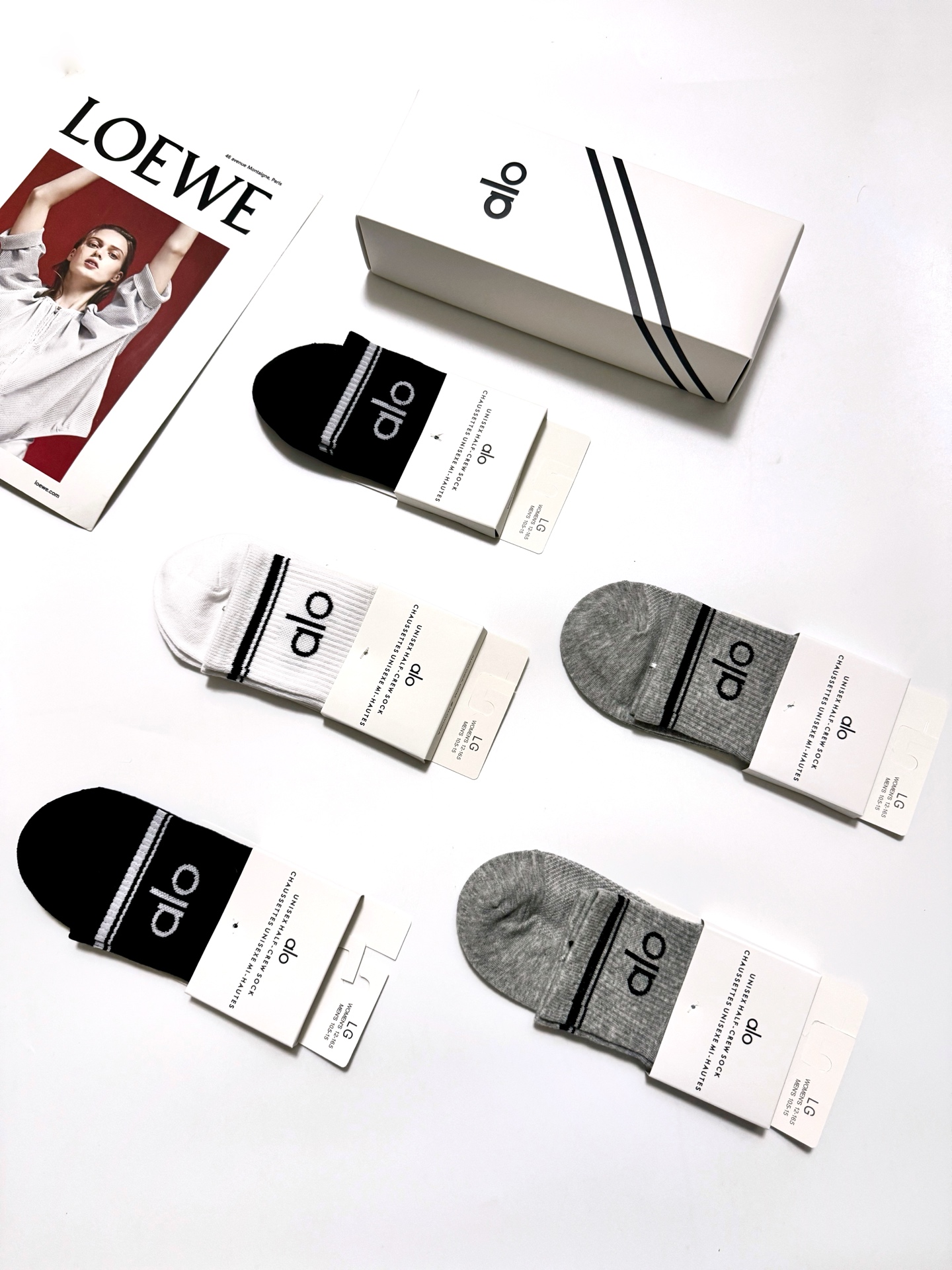 配包装🌟【一盒5 双】 🌟alo 经典字母logo纯棉短袜 中筒袜 ， 男女同款，ins超火爆红人同款，