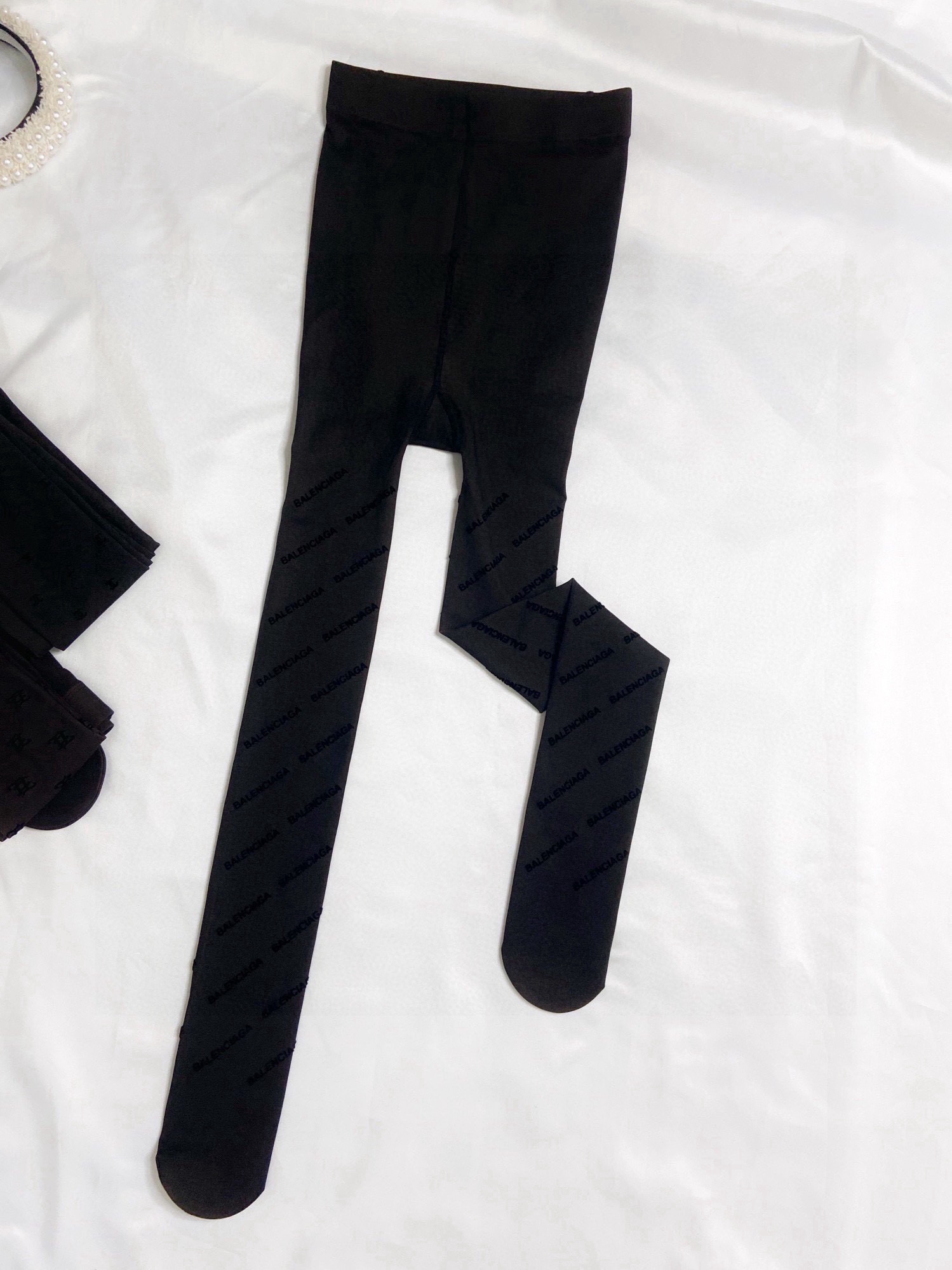 配包装🌟【一盒一双】🌟Balenciaga 巴黎世家 ins爆款，秋冬加厚字母植绒丝袜 连裤袜🌟对版高货