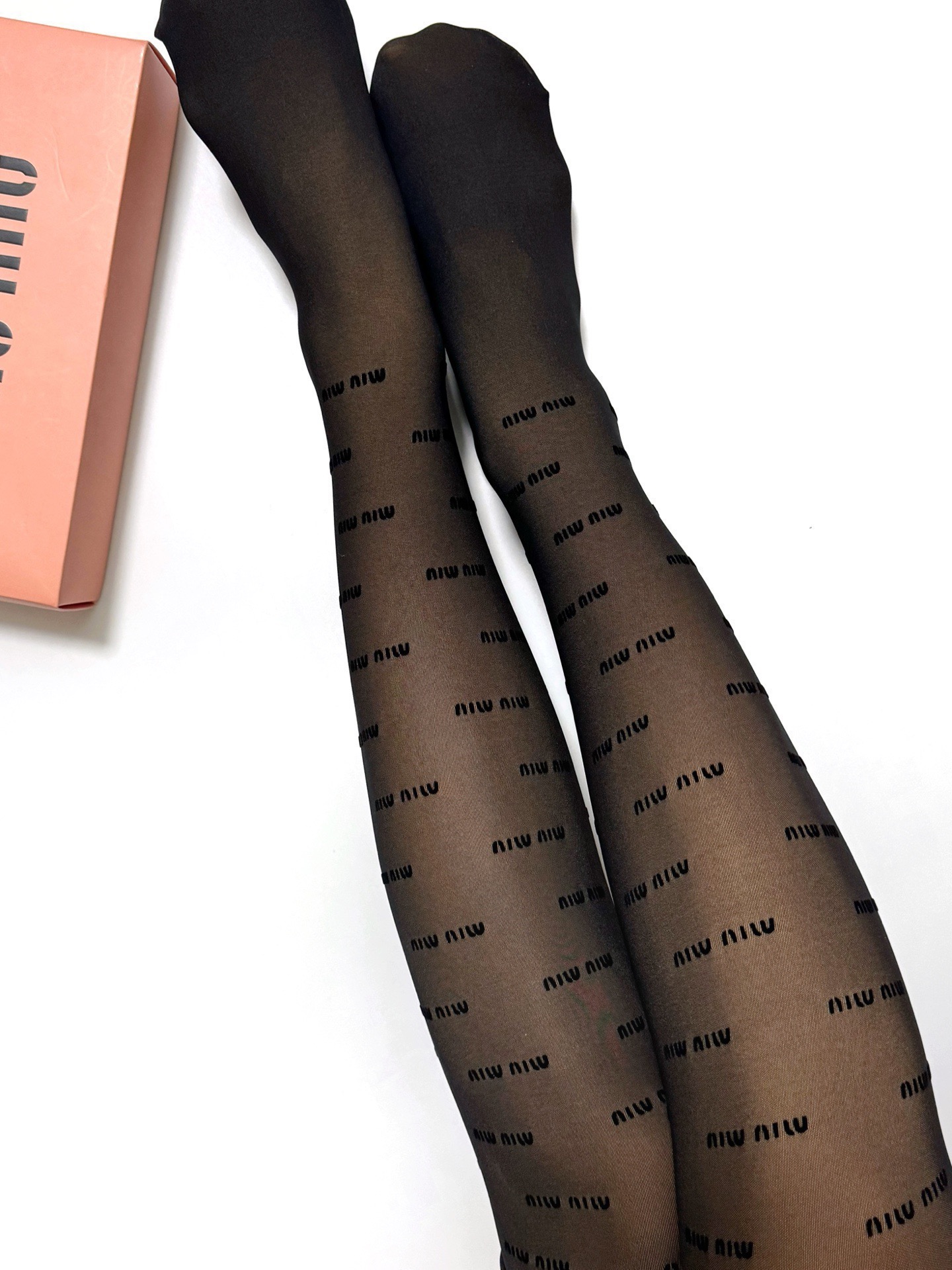 【加厚款 克重100g】 配包装🌟【一盒一双】🌟缪缪 miumiu ins爆款，秋冬加厚丝袜 ，水光黑丝