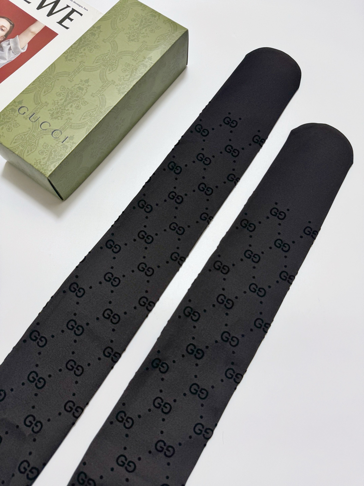 【加厚款 克重100g】 配包装🌟【一盒一双】🌟缪缪 miumiu ins爆款，秋冬加厚丝袜 ，水光黑丝