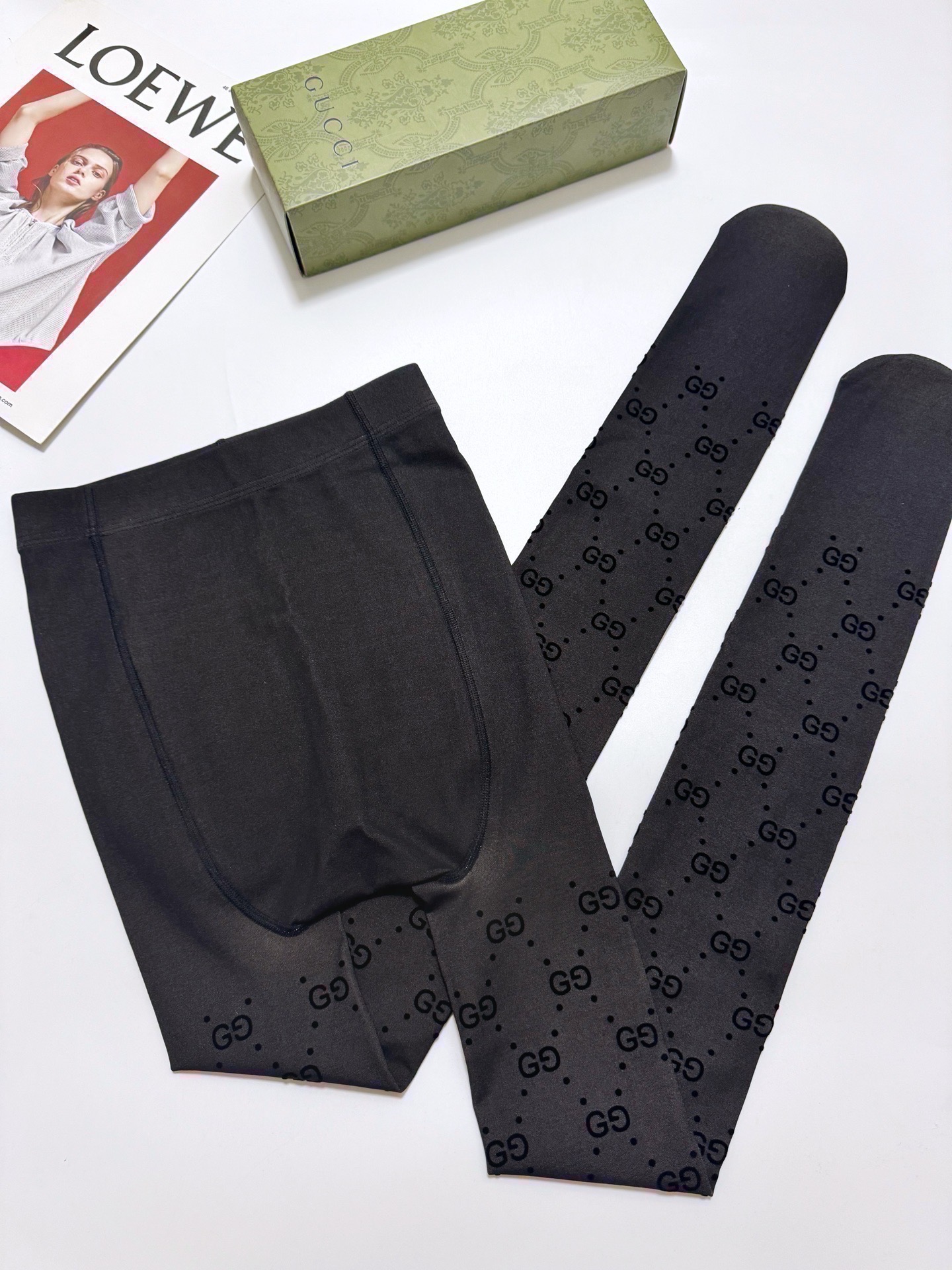 【加厚款 克重100g】 配包装🌟【一盒一双】🌟缪缪 miumiu ins爆款，秋冬加厚丝袜 ，水光黑丝