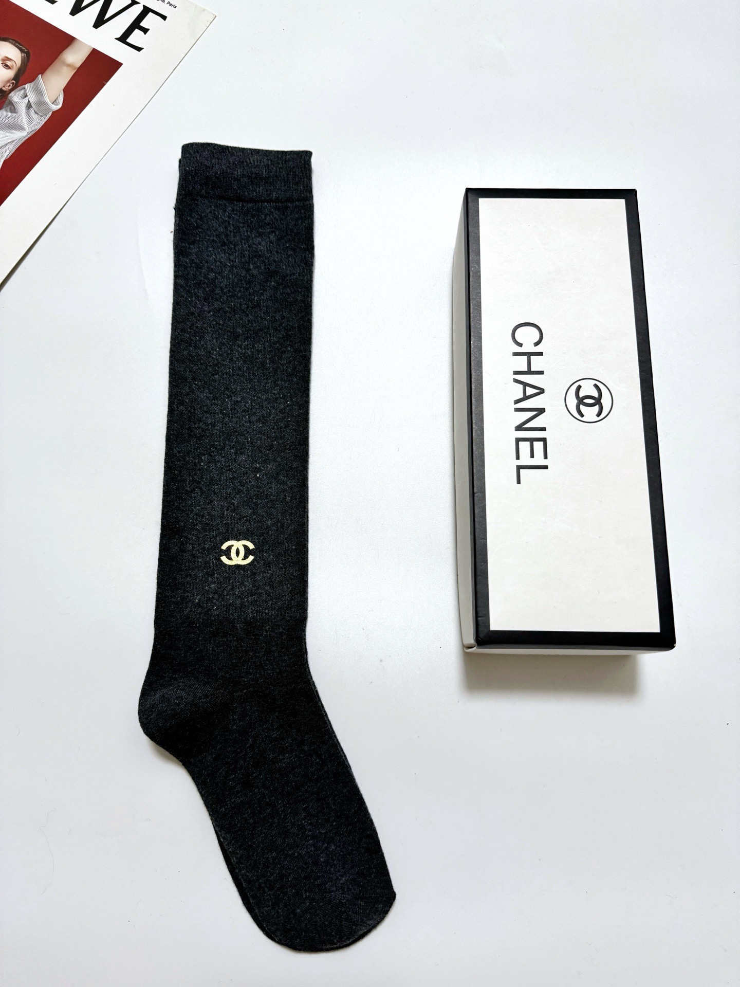 配包装🌟【一盒一双】🌟Chanel 香奈儿 经典双C字母logo纯棉长筒袜 小腿袜🌟ins爆款！专柜在售