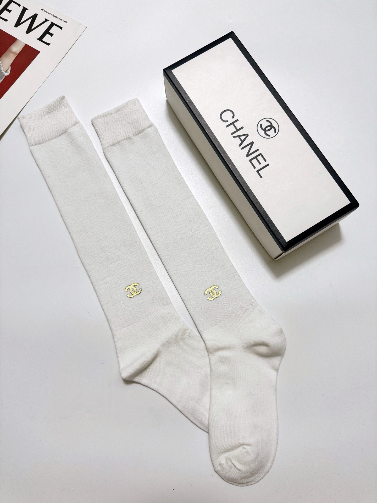 配包装🌟【一盒一双】🌟Chanel 香奈儿 经典双C字母logo纯棉长筒袜 小腿袜🌟ins爆款！专柜在售