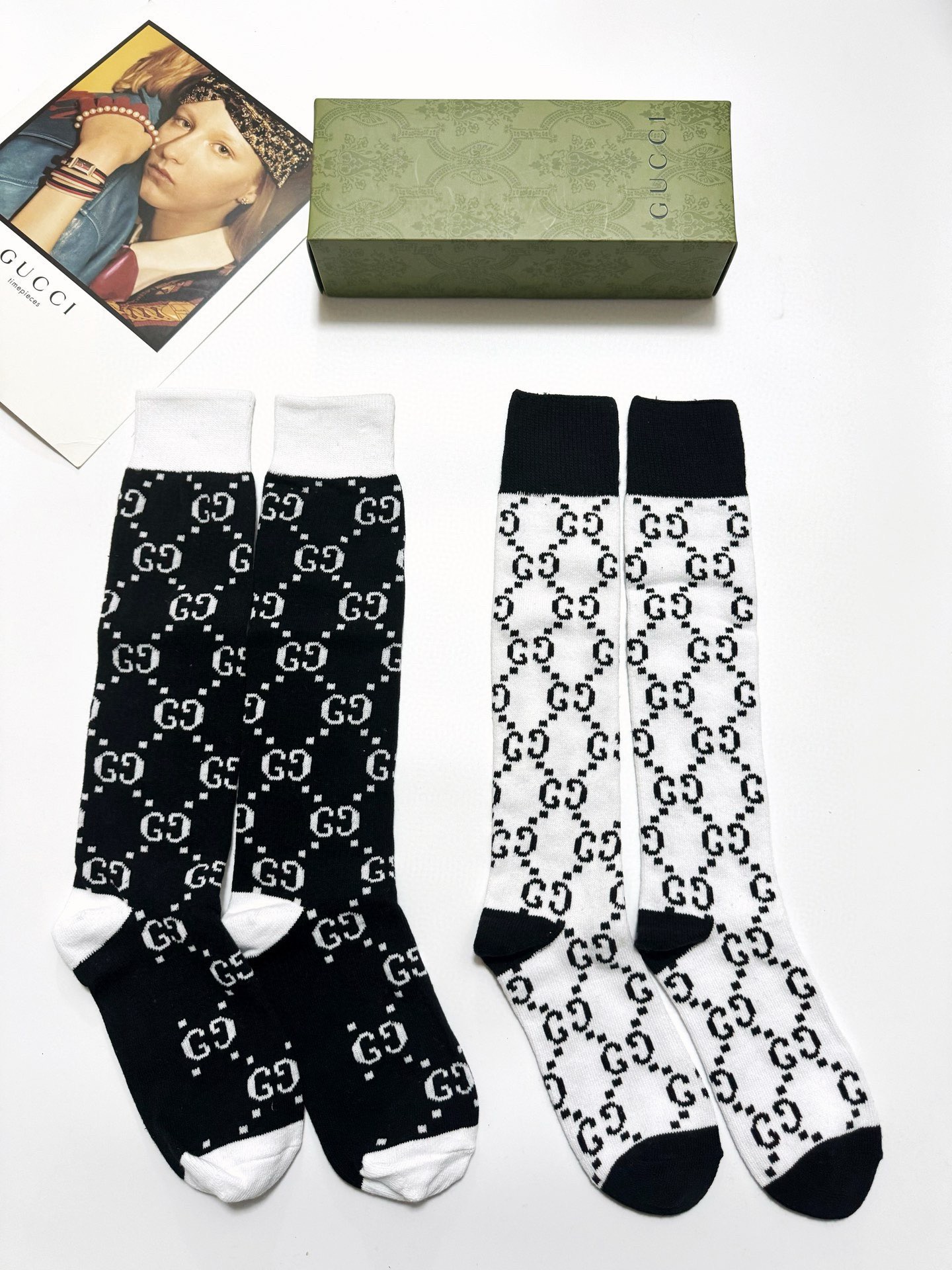 配包装🌟【一盒2 双】🌟Gucci 古奇 爆款双G字母 长筒袜 小腿袜🔥专柜同步发售ing ，巨多明星红