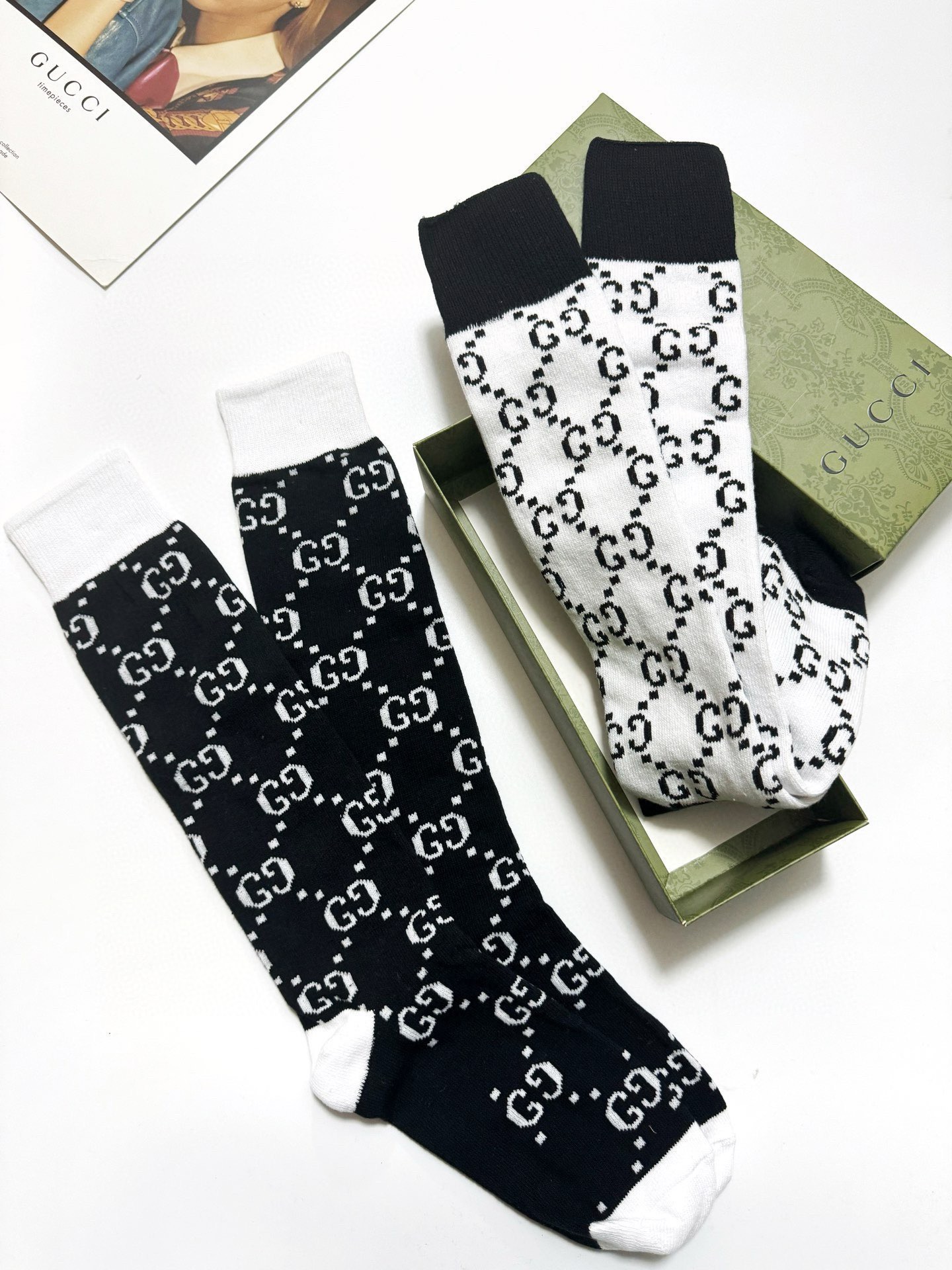 配包装🌟【一盒2 双】🌟Gucci 古奇 爆款双G字母 长筒袜 小腿袜🔥专柜同步发售ing ，巨多明星红
