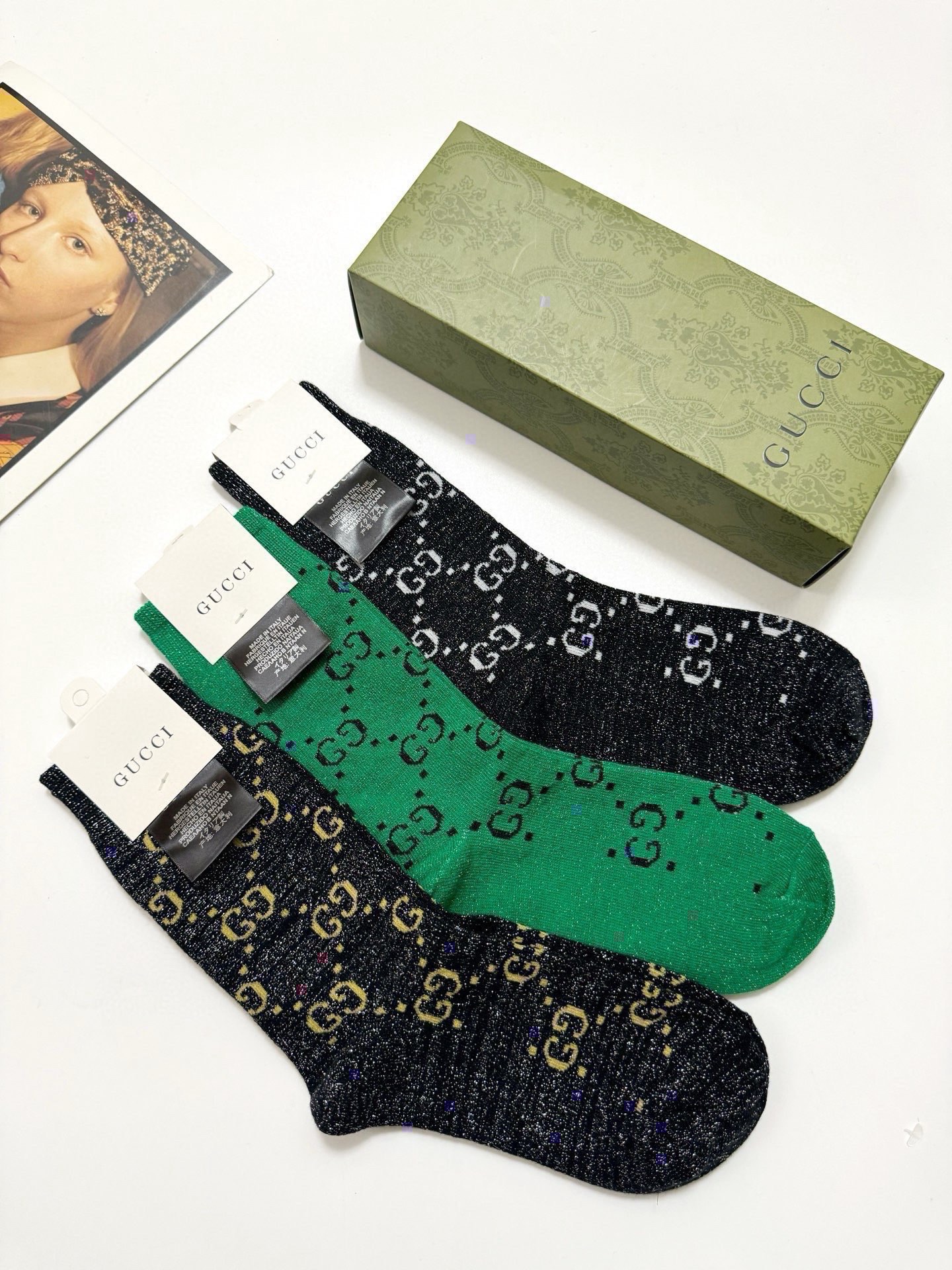 配包装🌟【一盒3双】🌟Gucci 古奇 爆款金银丝中筒袜 🔥双针 混纺金银丝材质，超完美结合，款式经典，