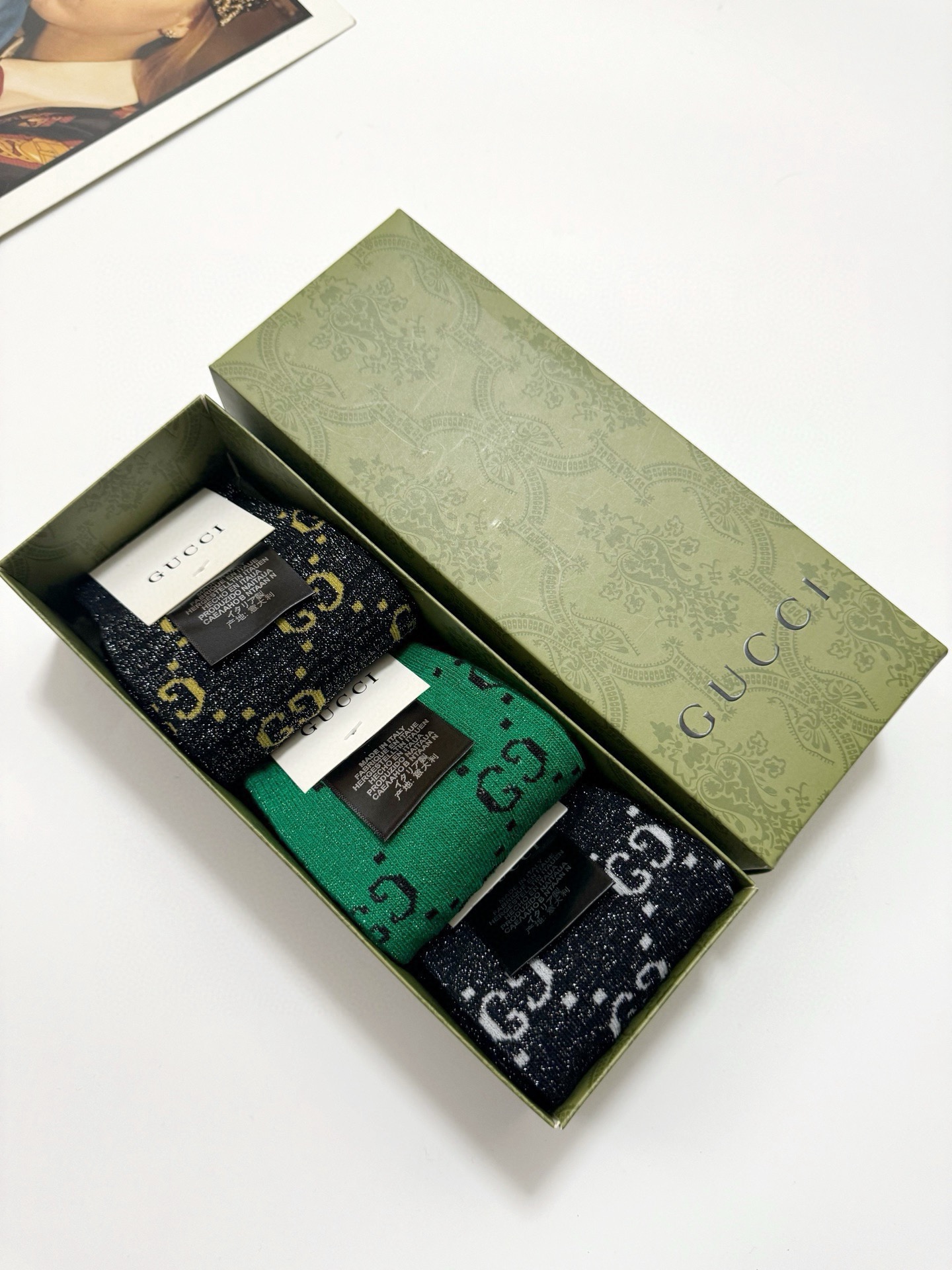 配包装🌟【一盒3双】🌟Gucci 古奇 爆款金银丝中筒袜 🔥双针 混纺金银丝材质，超完美结合，款式经典，