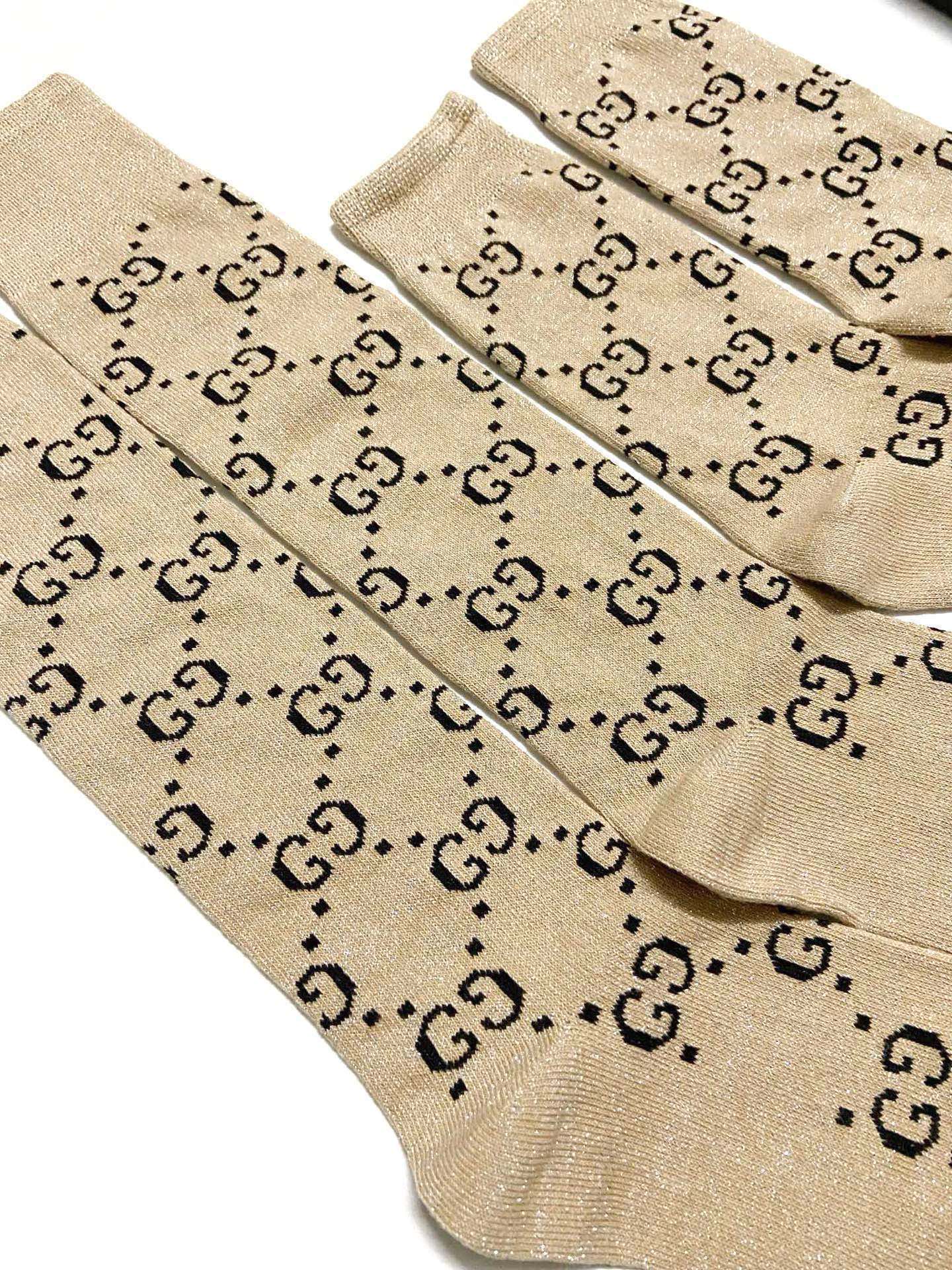 配包装🌟【一盒2 双】🌟Gucci 古奇 爆款金银丝长筒袜 中筒袜，超级火爆小腿袜🔥双针针织混纺金银丝材