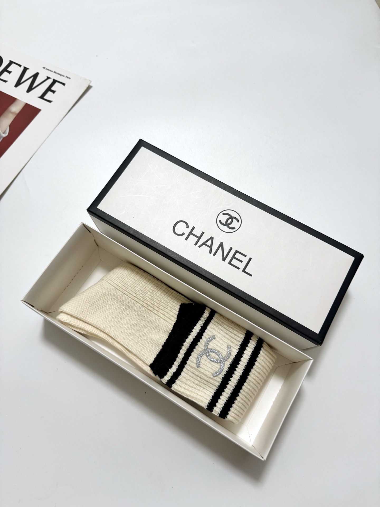 配包装🌟【一盒一双】🌟Chanel 香奈儿 经典双C字母logo纯棉长筒袜 小腿袜🌟ins爆款！专柜在售