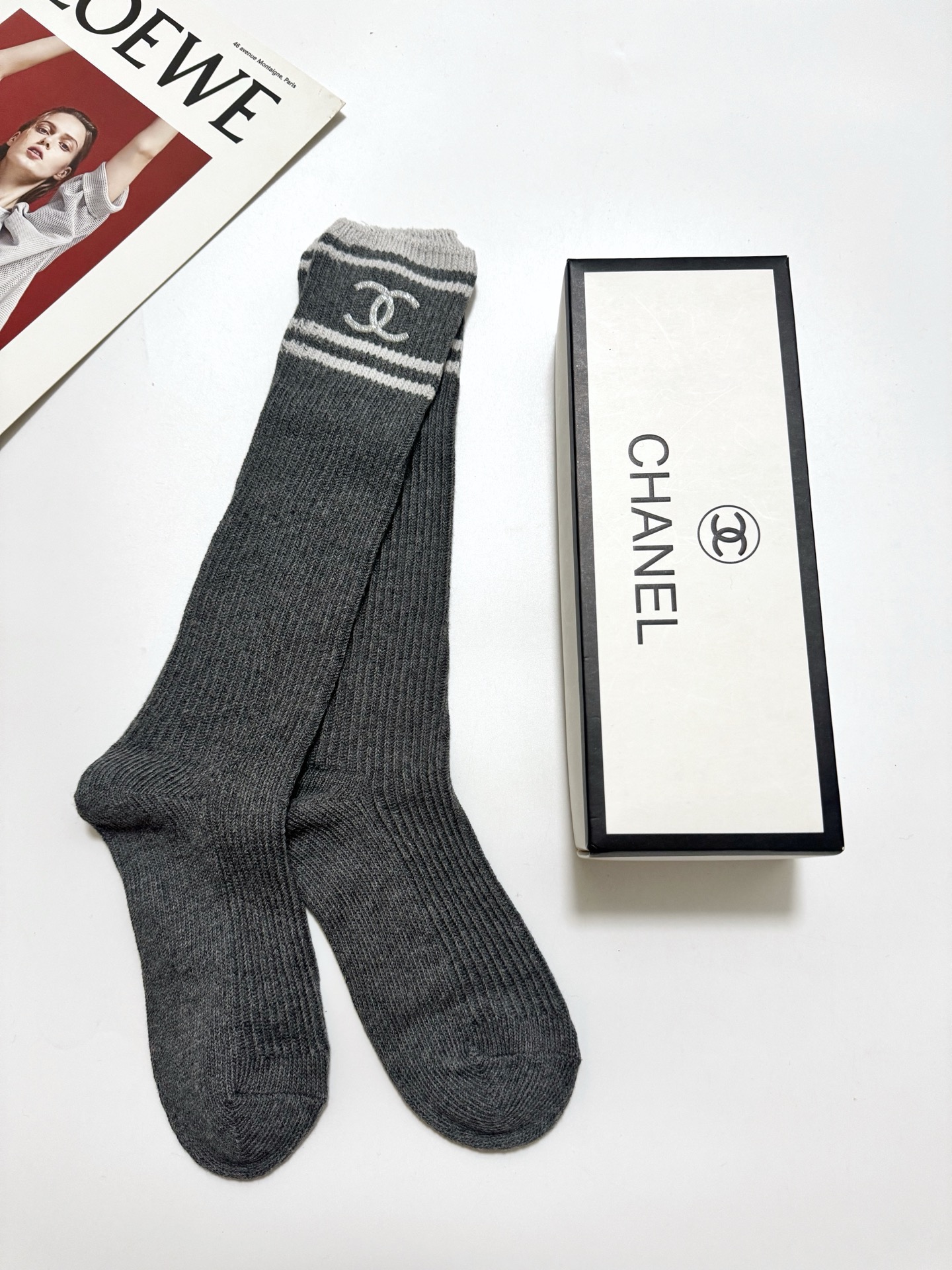 配包装🌟【一盒一双】🌟Chanel 香奈儿 经典双C字母logo纯棉长筒袜 小腿袜🌟ins爆款！专柜在售