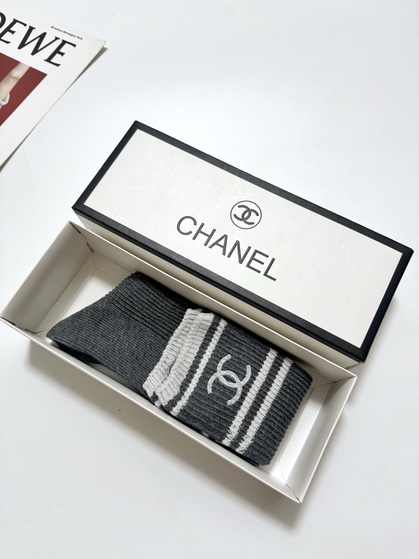 配包装🌟【一盒一双】🌟Chanel 香奈儿 经典双C字母logo纯棉长筒袜 小腿袜🌟ins爆款！专柜在售
