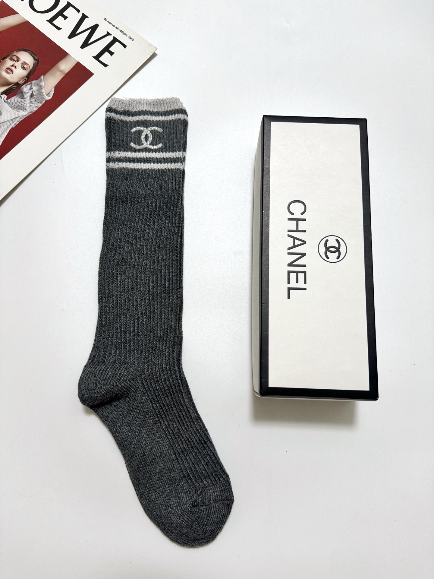 配包装🌟【一盒一双】🌟Chanel 香奈儿 经典双C字母logo纯棉长筒袜 小腿袜🌟ins爆款！专柜在售