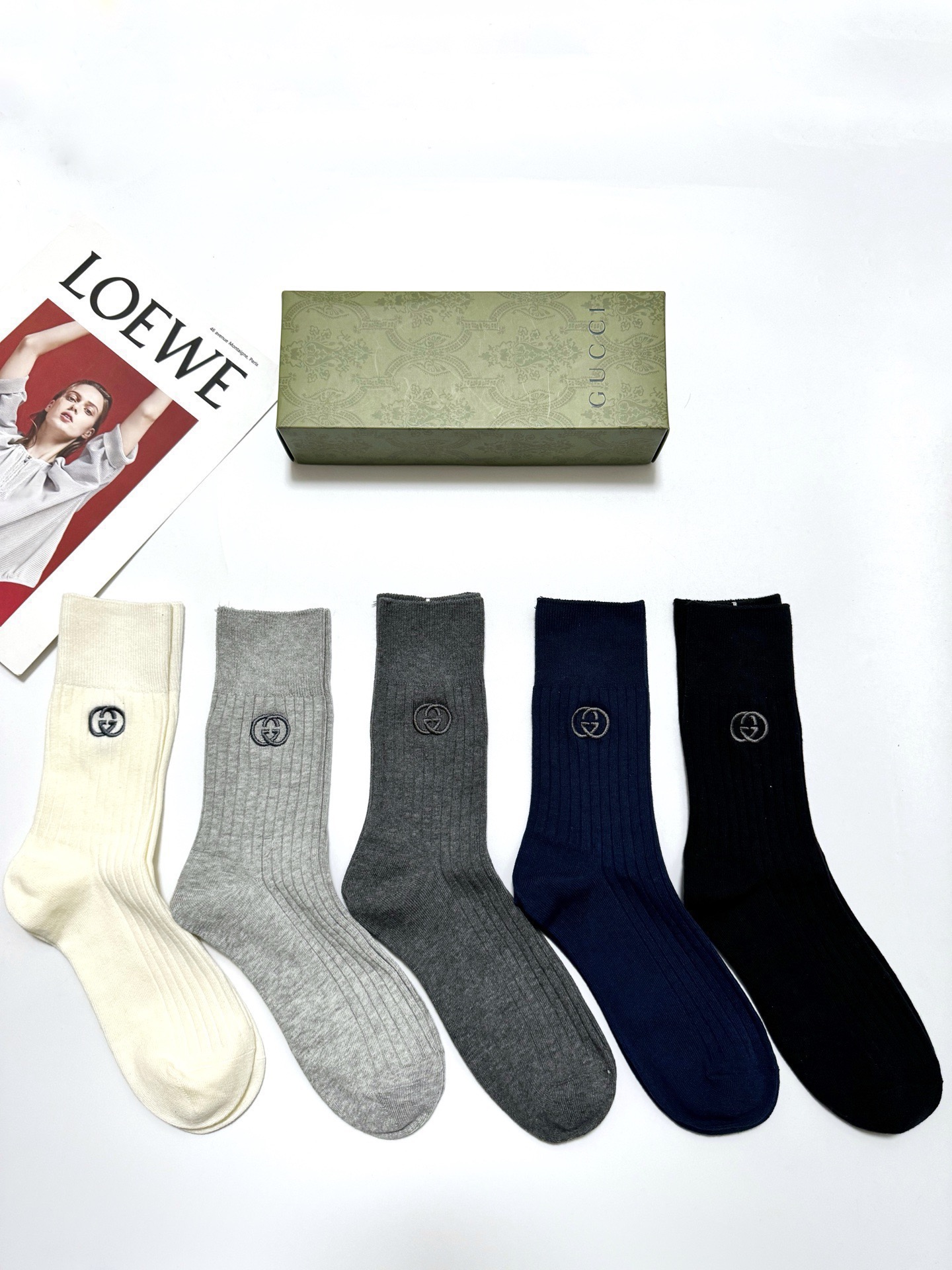 配包装🌟【一盒5 双】 🌟Gucci 古琦 经典刺绣字母logo 纯棉 混纺中筒袜 ，软糯亲肤，ins超