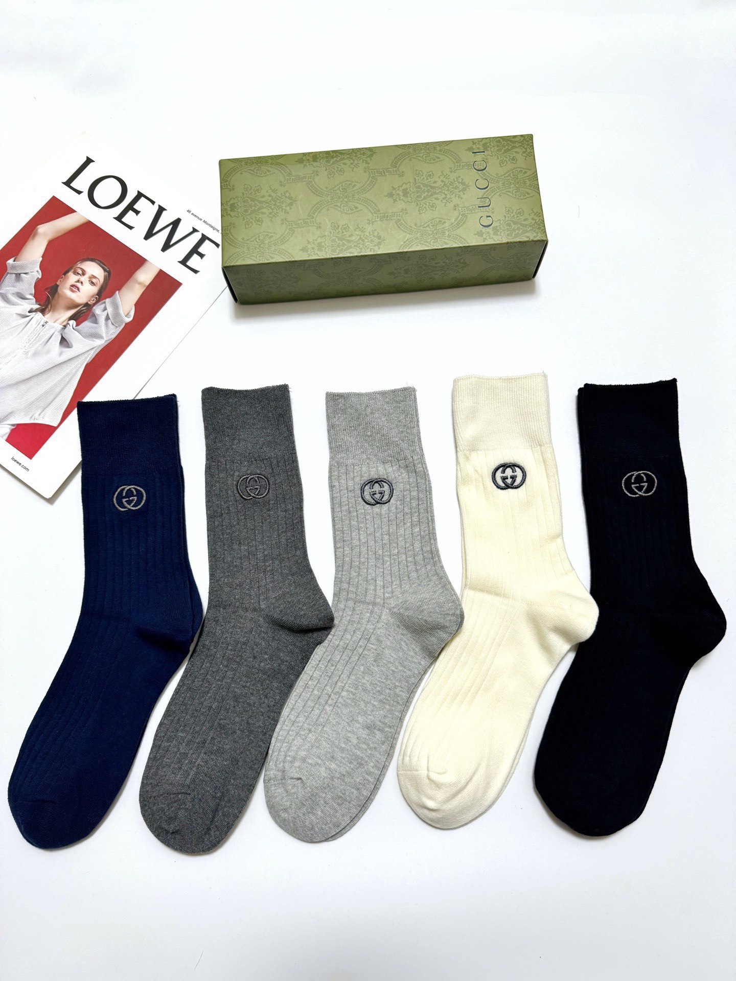配包装🌟【一盒5 双】 🌟Gucci 古琦 经典刺绣字母logo 纯棉 混纺中筒袜 ，软糯亲肤，ins超