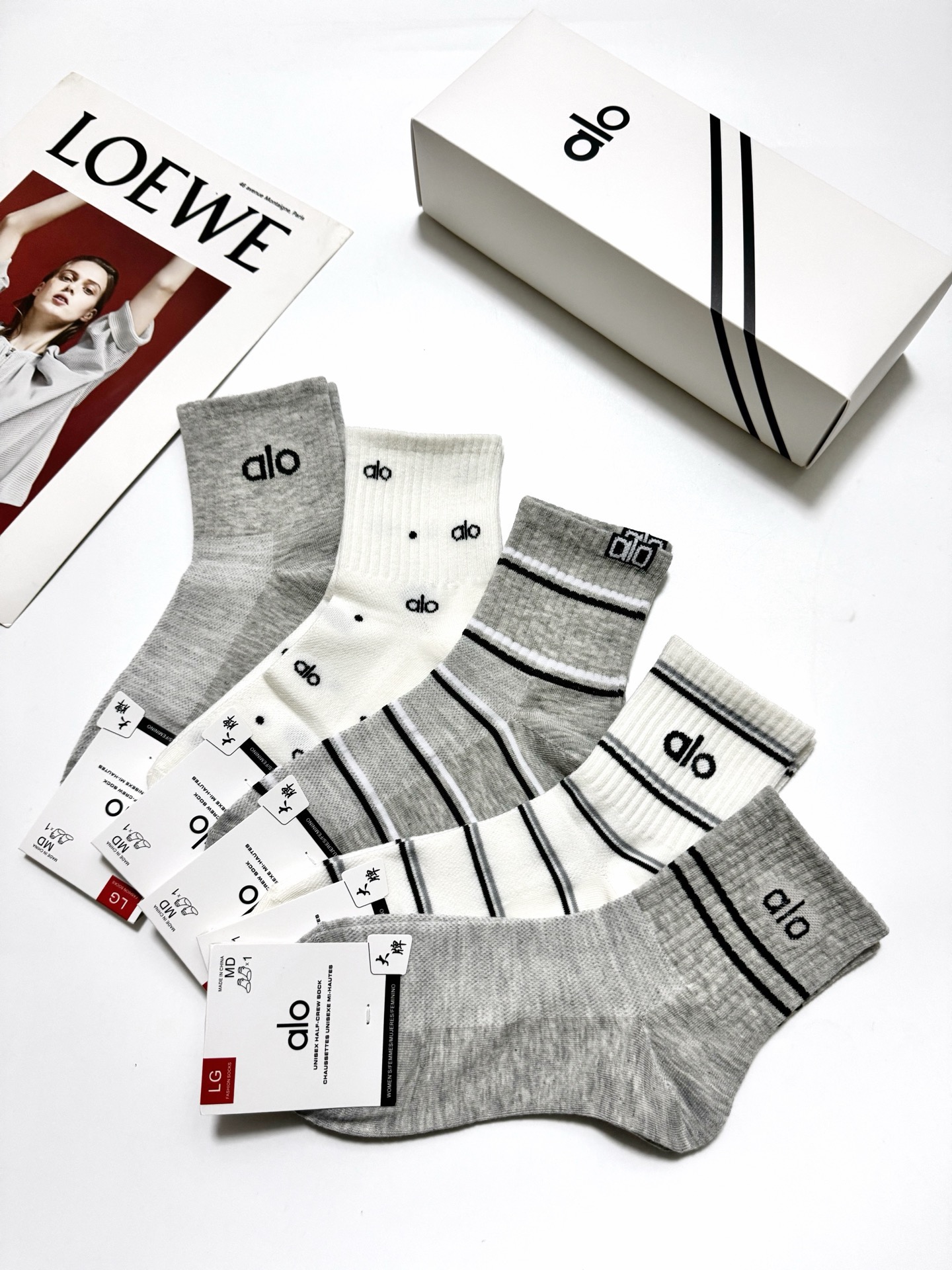 配包装🌟【一盒5 双】 🌟alo经典字母logo 纯棉 混纺网面 中筒袜 ，软糯亲肤，ins超火爆配色 