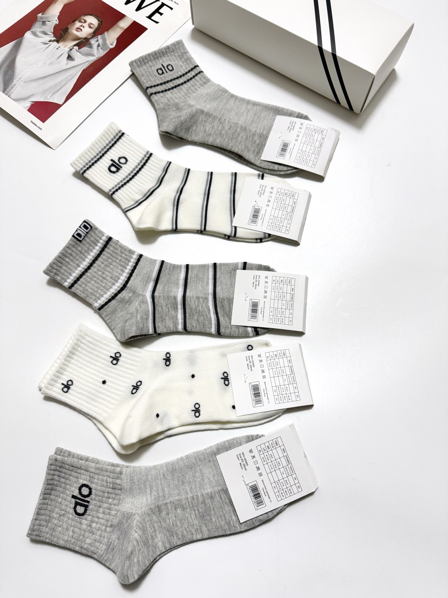 配包装🌟【一盒5 双】 🌟alo经典字母logo 纯棉 混纺网面 中筒袜 ，软糯亲肤，ins超火爆配色 
