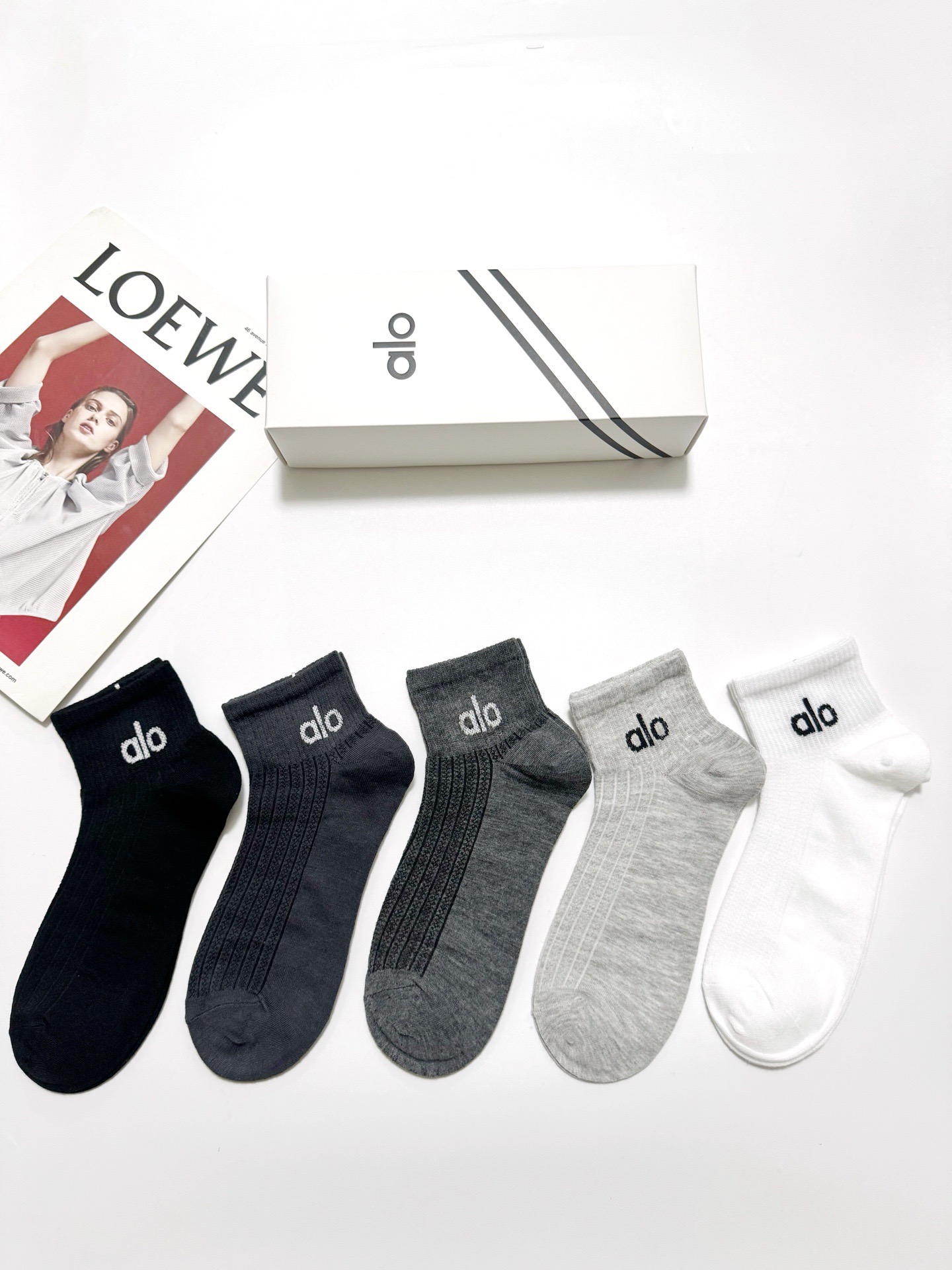 配包装🌟【一盒5 双】 🌟alo经典字母logo 纯棉 混纺网面 短筒袜 ，软糯亲肤，ins超火爆配色 